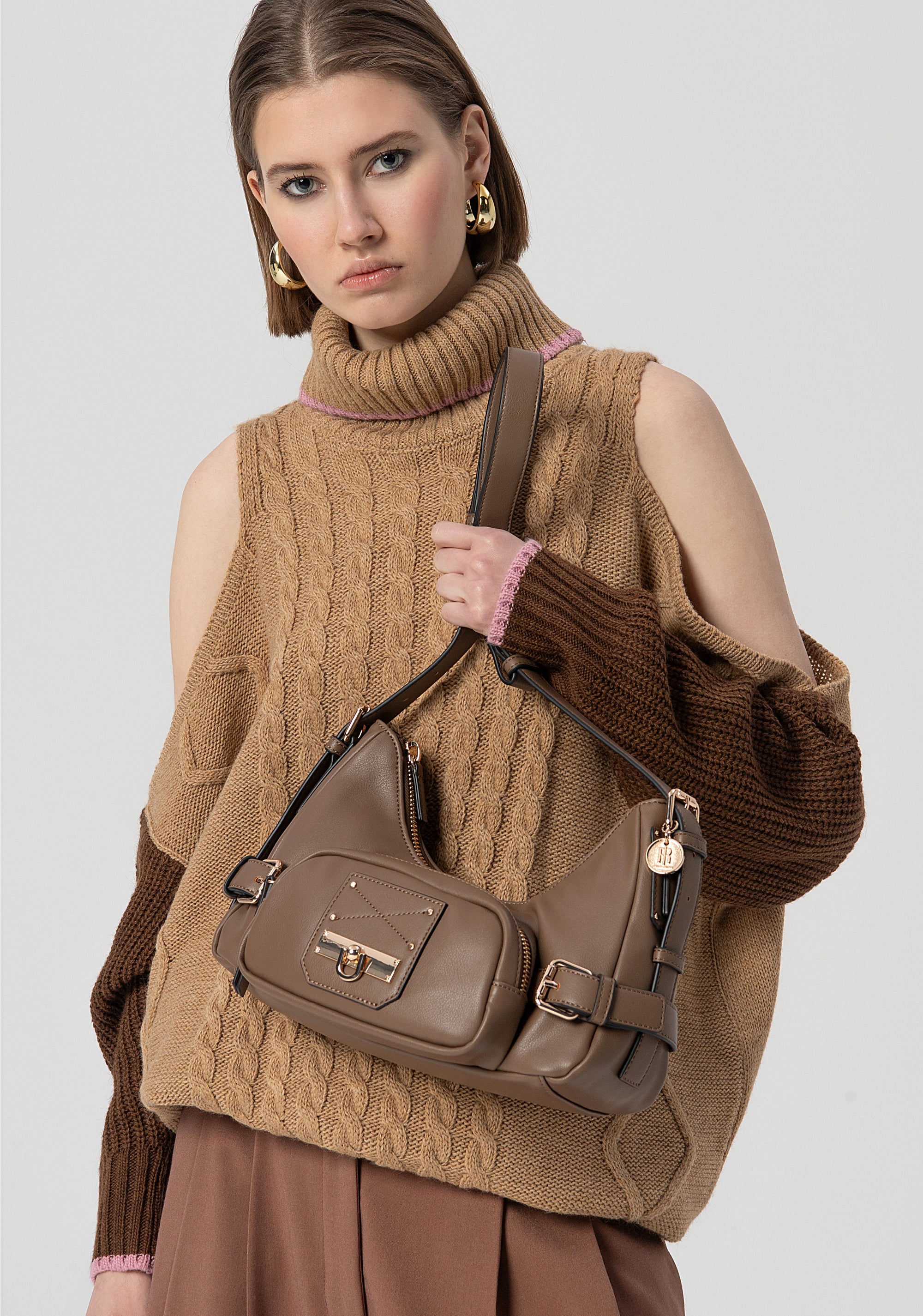 Shoulder Bag with Gold Studs and Buckles Fracomina FB25WB3003P44101-G16_22726cbb-7a17-4958-885a-8c434ab8402a