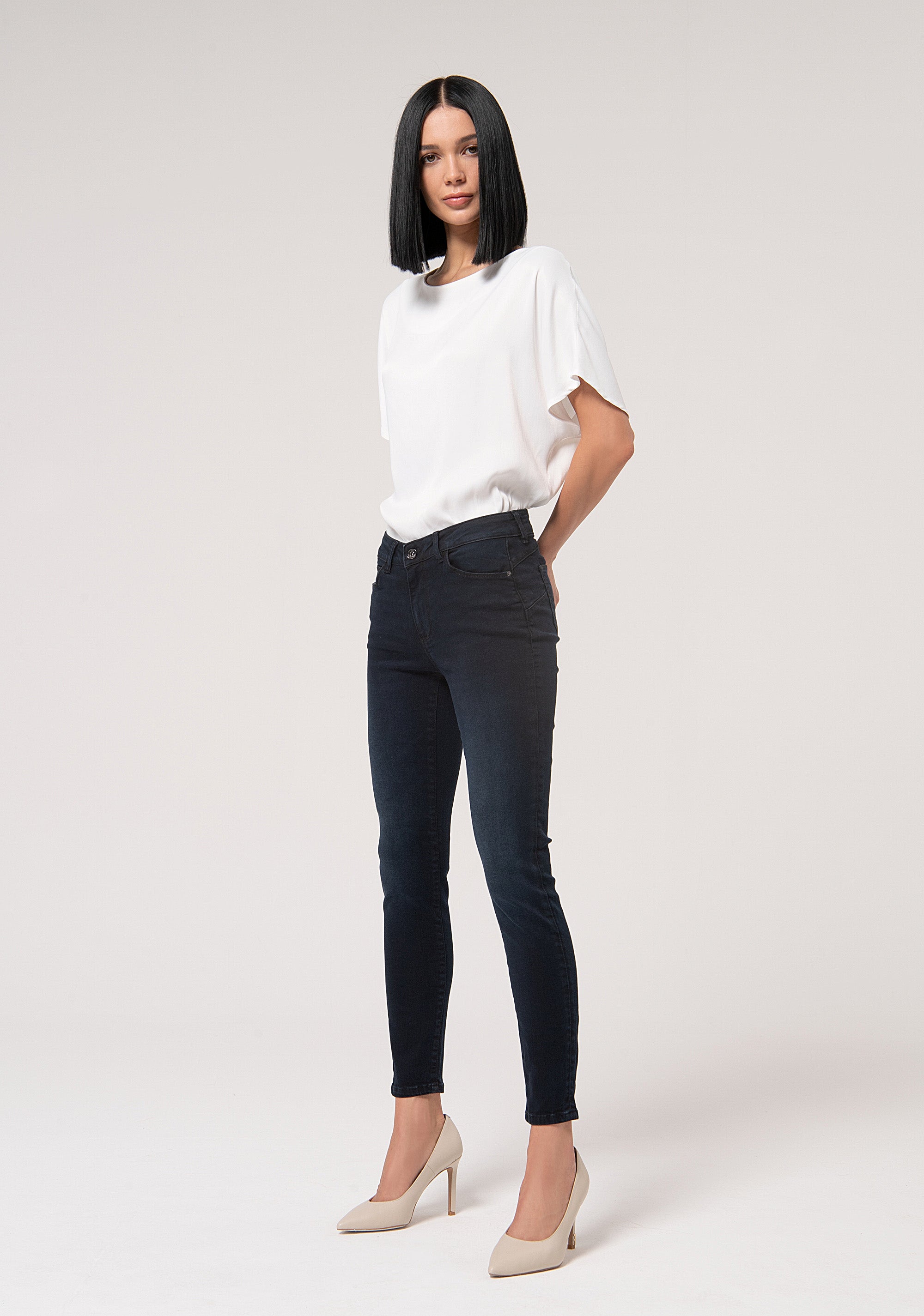 Jeans slim fit with perfect shape effect made in blue-black stretch denim with dark wash Fracomina FP24WV8000D40901-800-2