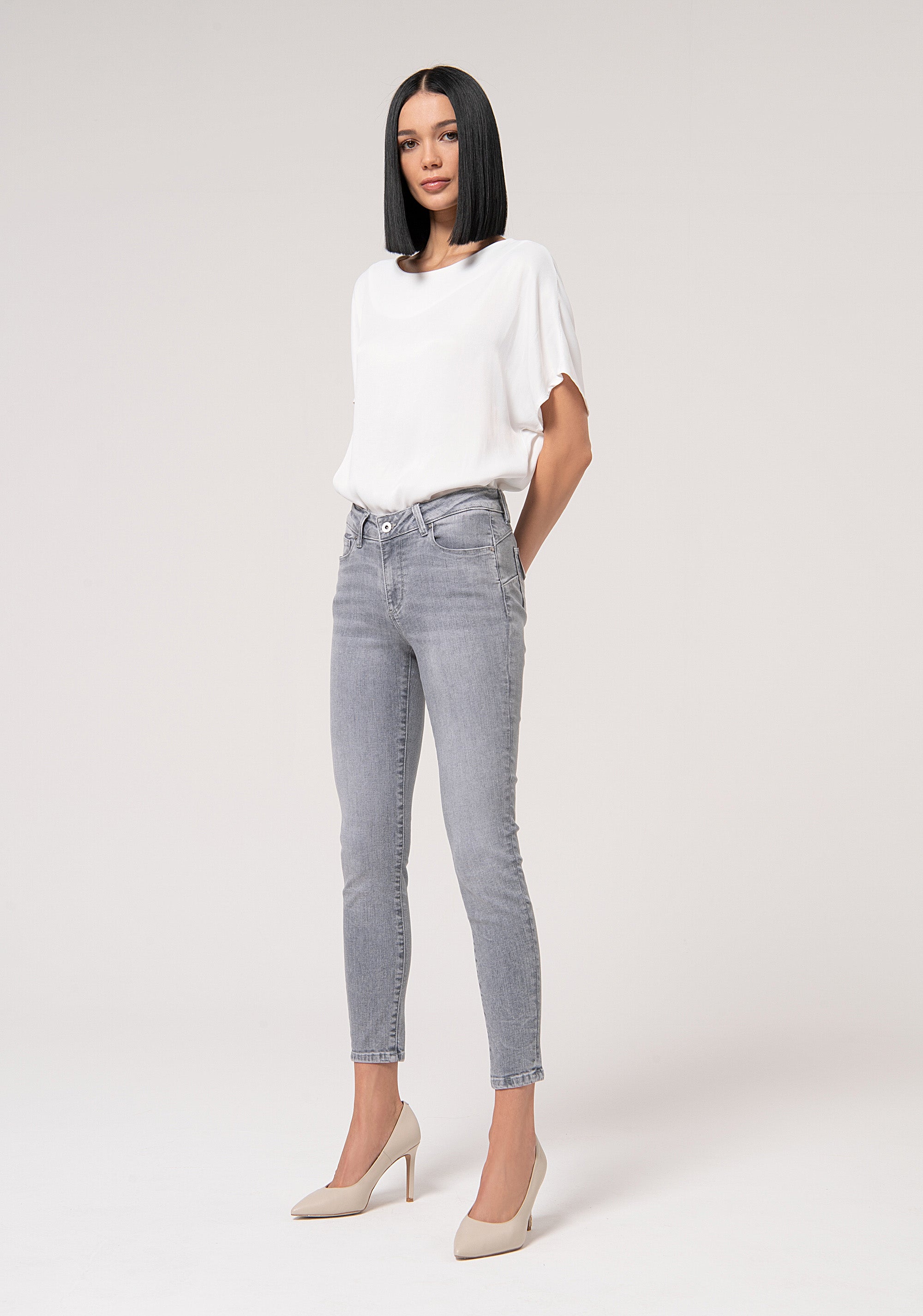 Jeans slim fit with perfect shape effect made in stretch grey denim with light wash Fracomina FP24WV8000D46093-553-2