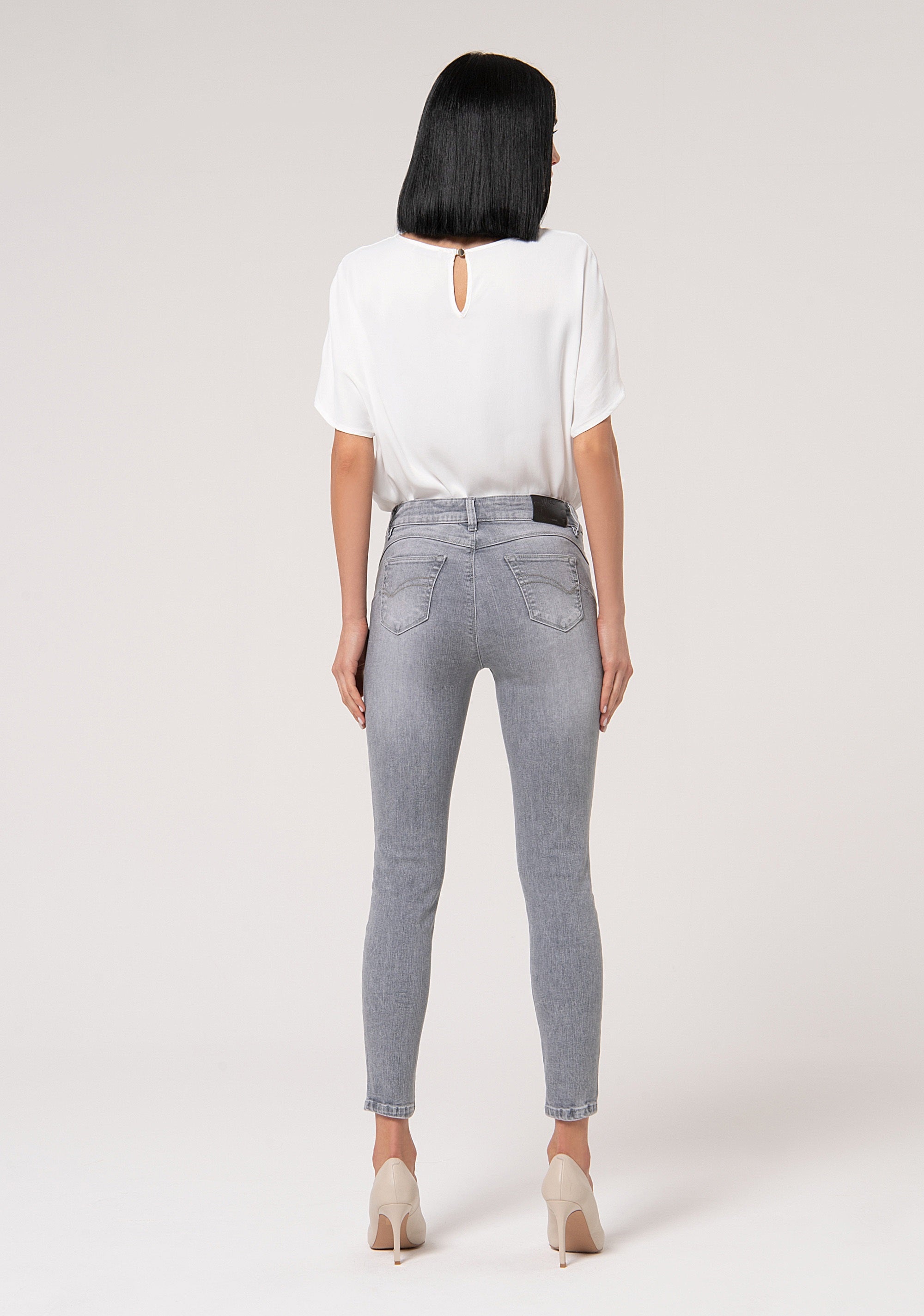 Jeans slim fit with perfect shape effect made in stretch grey denim with light wash Fracomina FP24WV8000D46093-553-4_c46e71f6-5570-4e0b-9c11-9f557291a13d