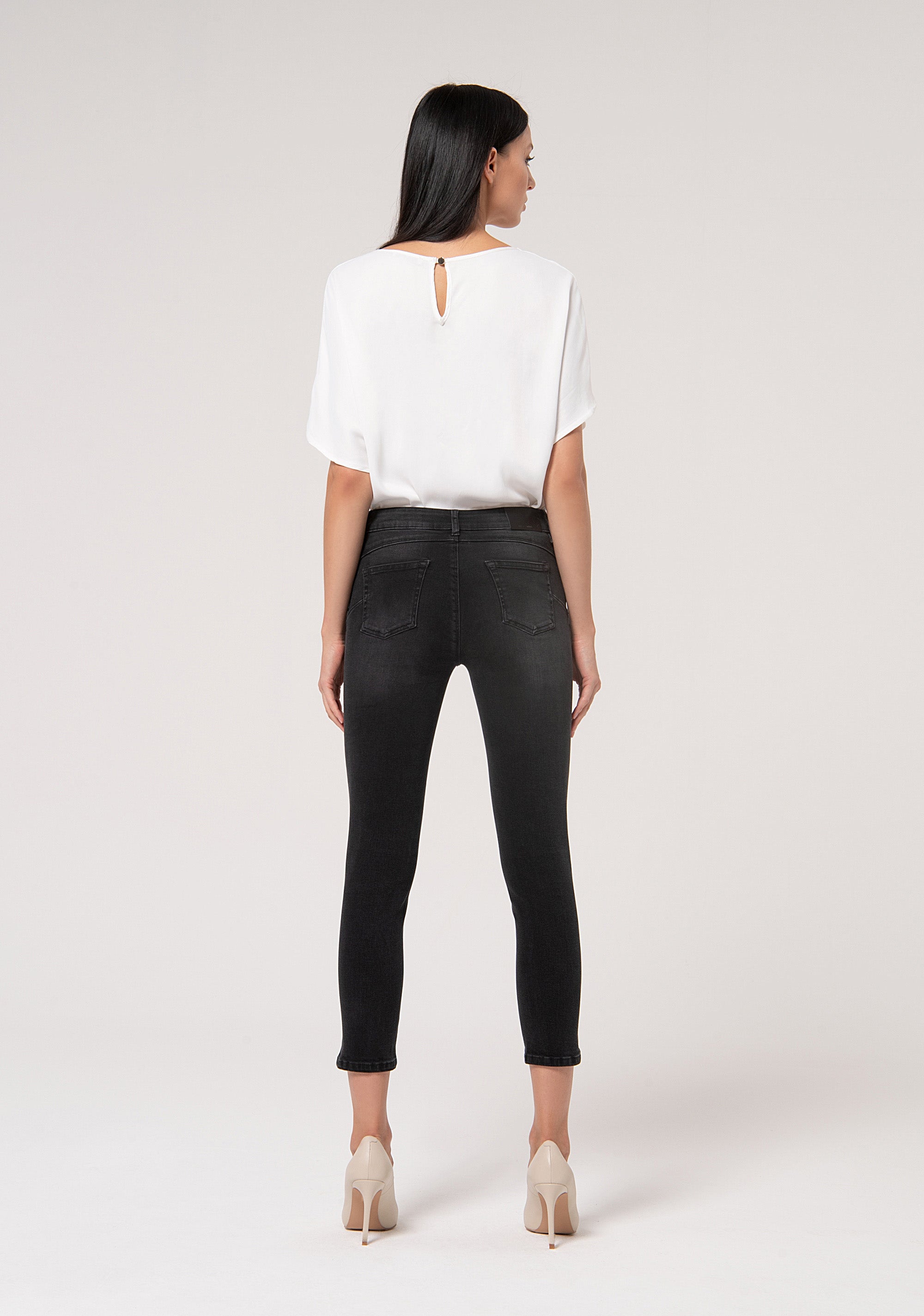 Jeans slim fit cropped with perfect shape effect made in stretch black denim with dark wash Fracomina FP24WV9002D40904-H21-3_015341eb-08d5-4e25-b17c-9d8733353fe2