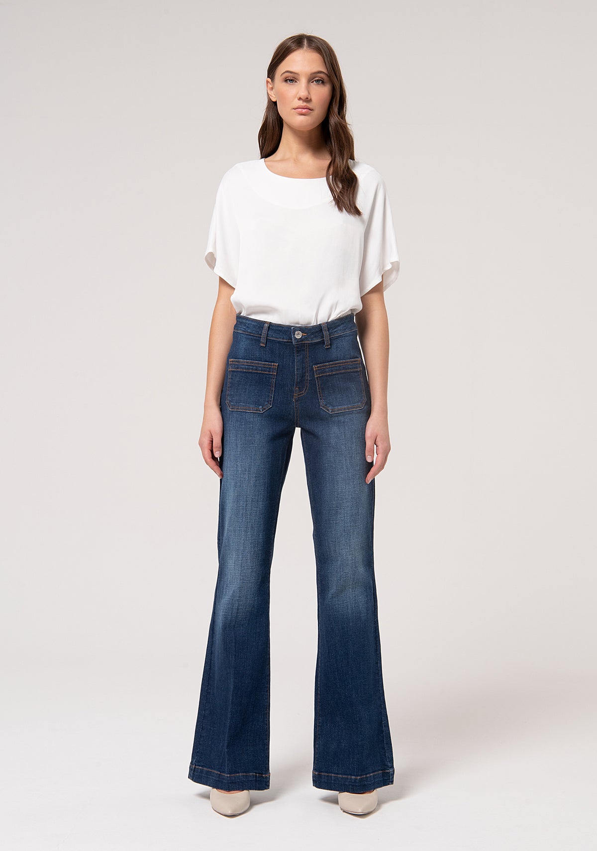 Jeans flare made in denim and tencel with middle wash 