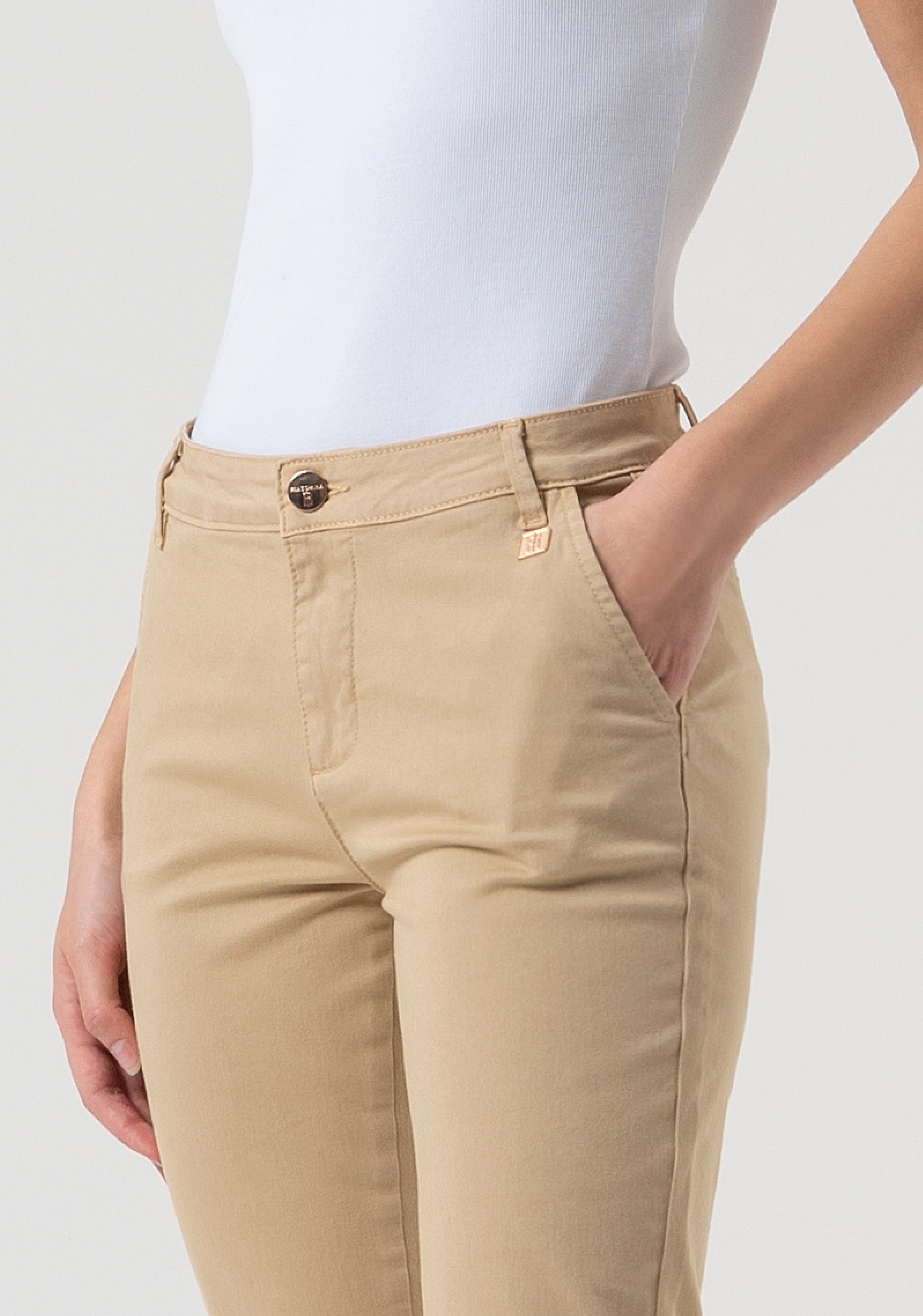 Chino pant slim fit made in satin Fracomina FP25WV4001W72001-L20-3