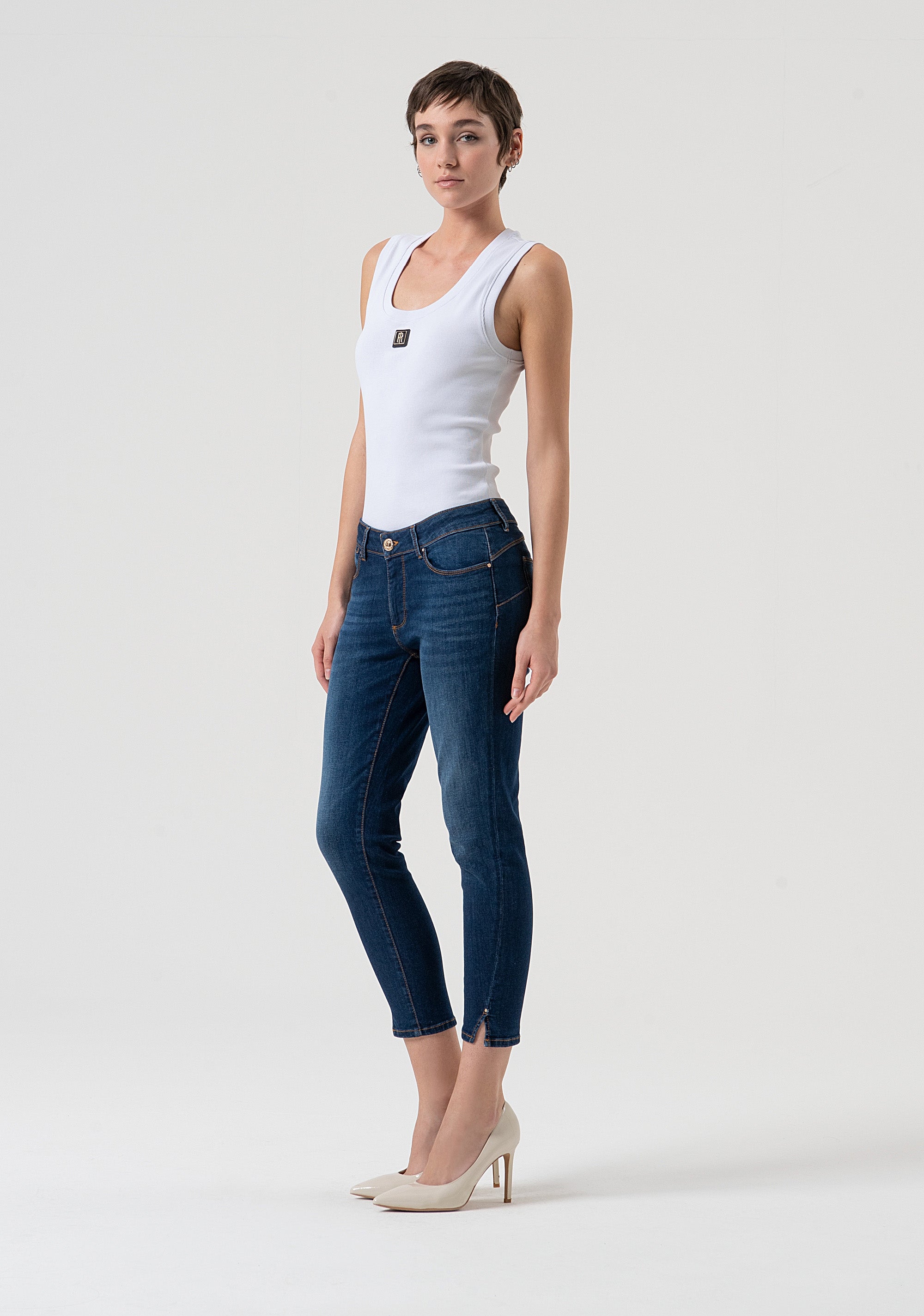 Jeans cropped slim fit with push-up effect made in denim with middle wash Fracomina FP25WV9002D46002-987-2