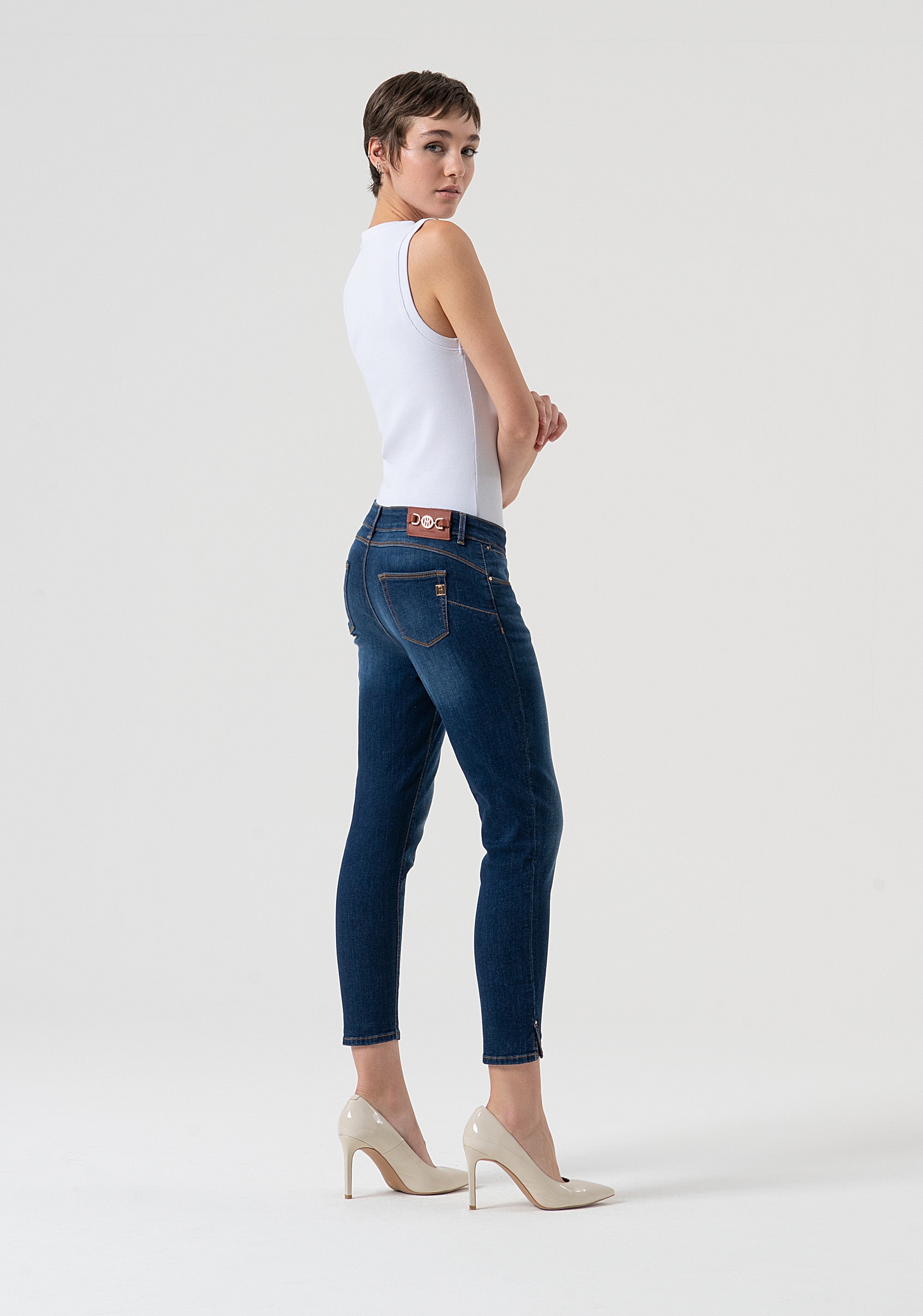 Jeans cropped slim fit with push-up effect made in denim with middle wash Fracomina FP25WV9002D46002-987-4