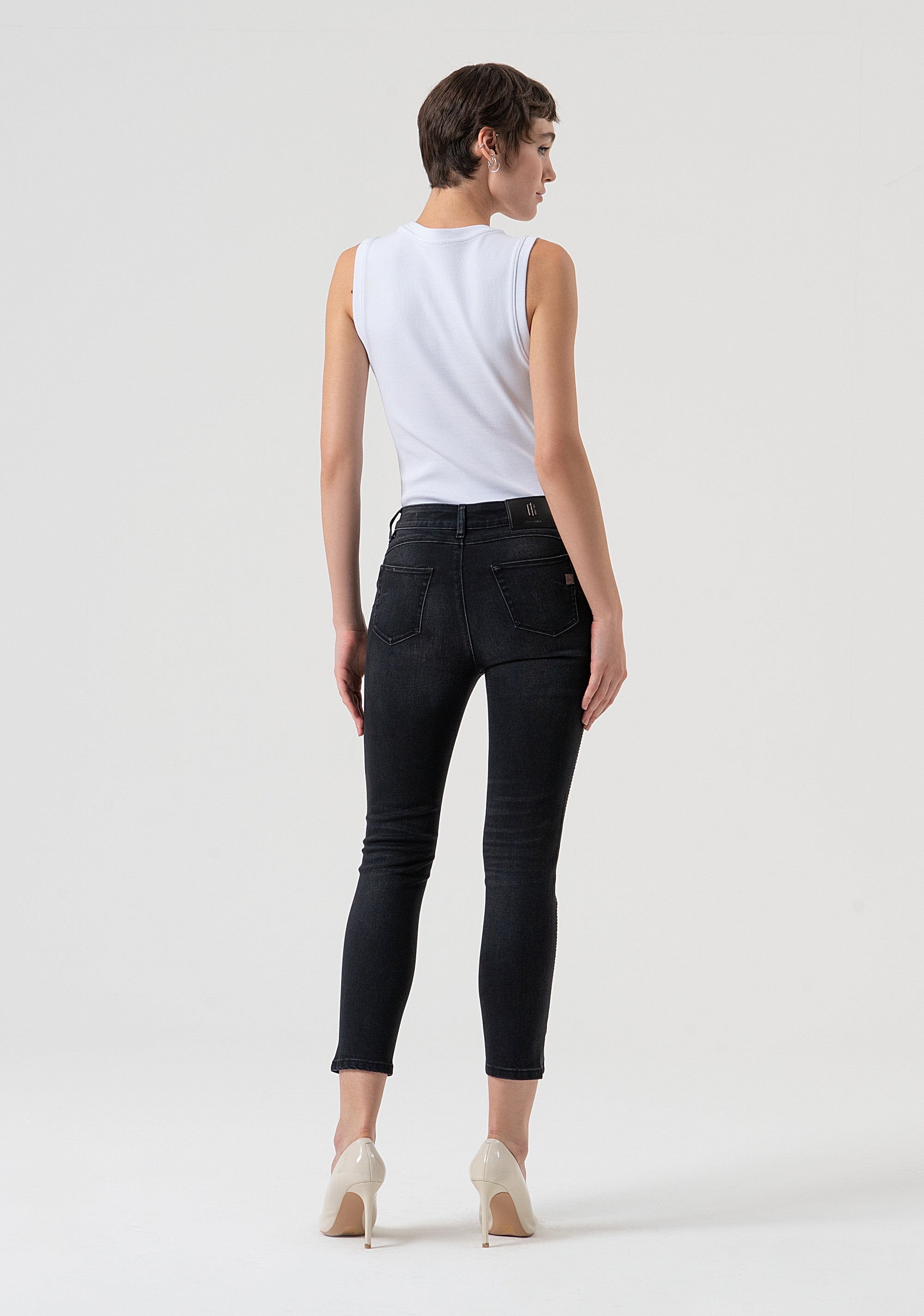 Jeans cropped slim fit with push-up effect made in black denim with dark wash Fracomina FP25WV9002D46404-H21-4