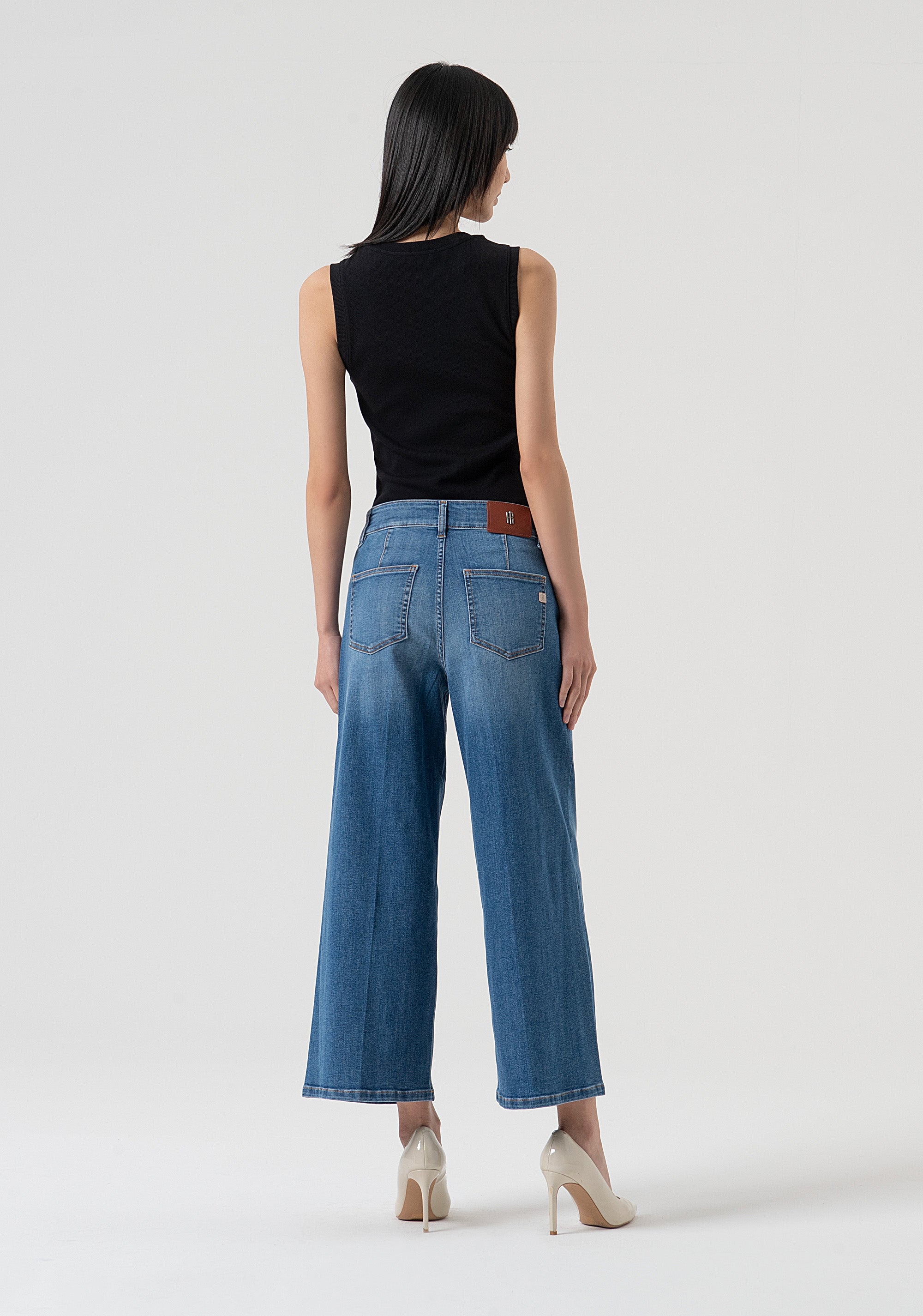 Jeans cropped made in stretch denim with middle wash Fracomina FP25WVB004D46093-349-4