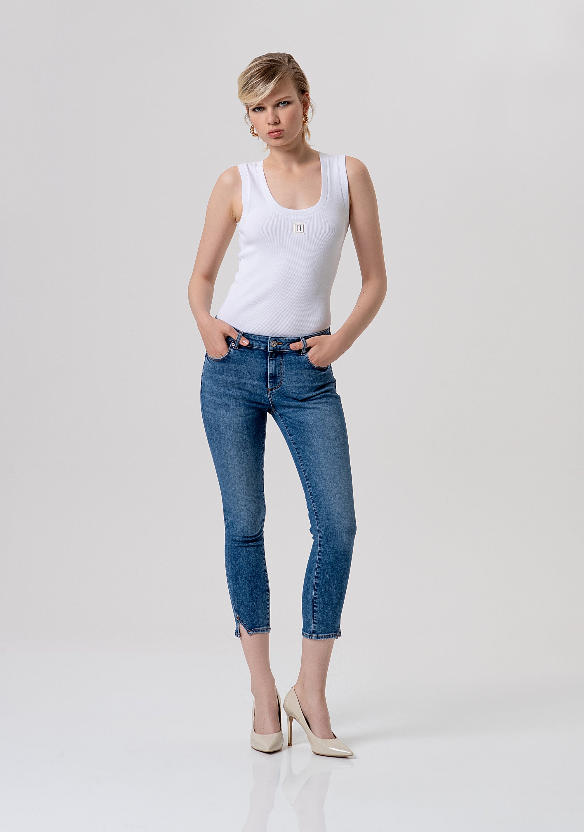 Jeans cropped slim fit with push-up effect and middle wash Fracomina FP26SV9002D46002-349-1