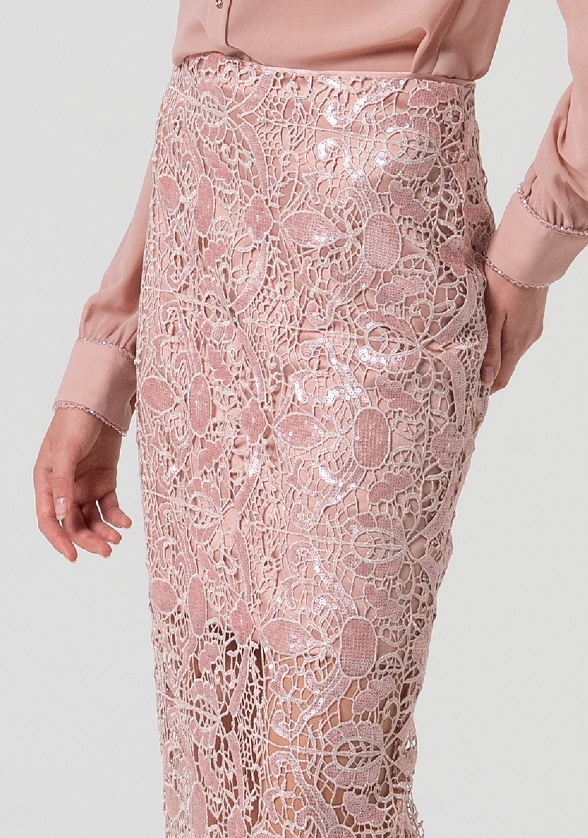 Mini sheath skirt middle length made in lace Fracomina FQ25SG2003W708N6-238-2