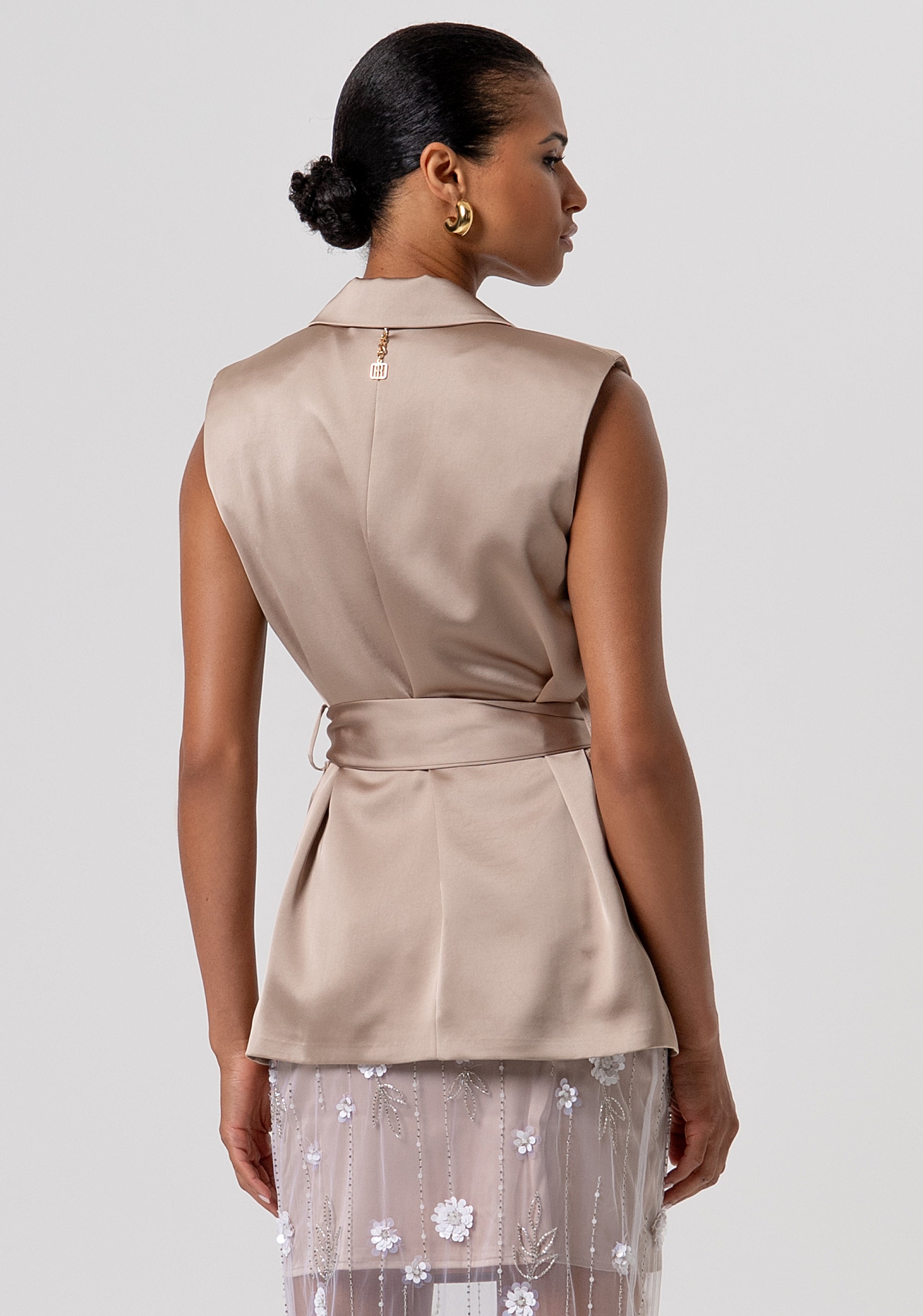 Sleeveless blazer made in satin Fracomina FQ26SJ3006W47001-050-4