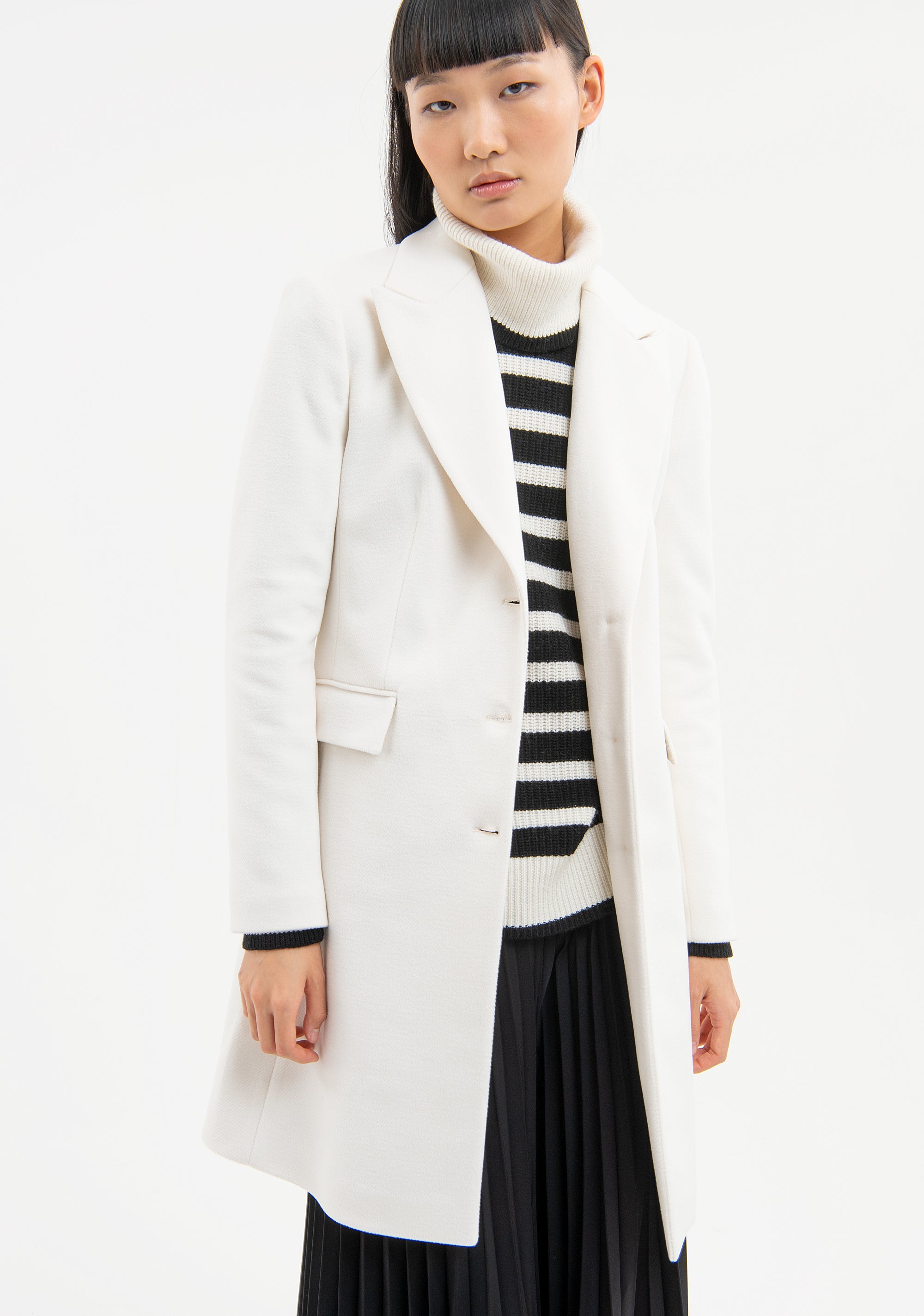 Caot slim fit classic style single breasted made in cloth