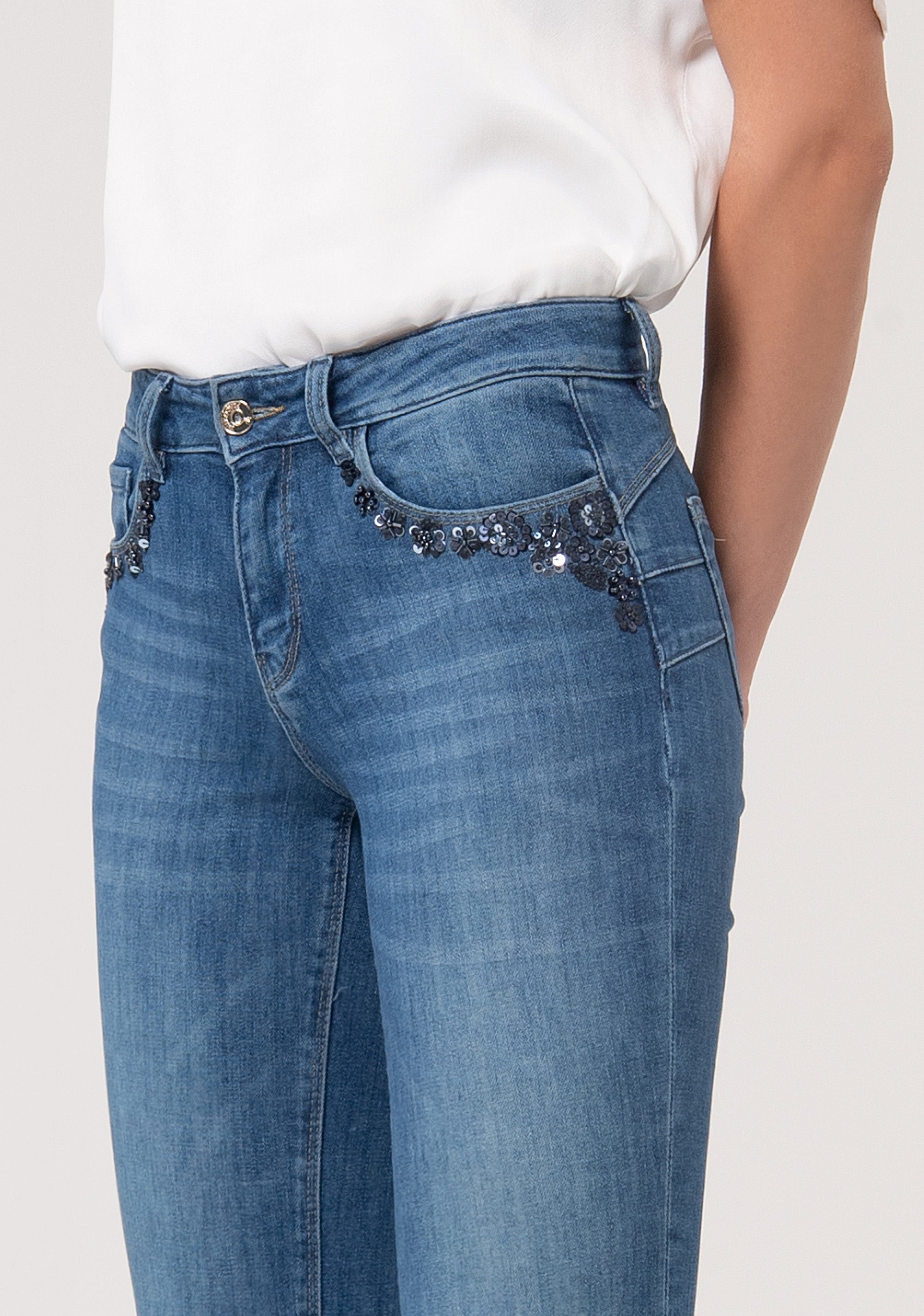 Jeans slim fit with shape-up effect made in denim with middle wash Fracomina FR24WV2015D460R9-349-3
