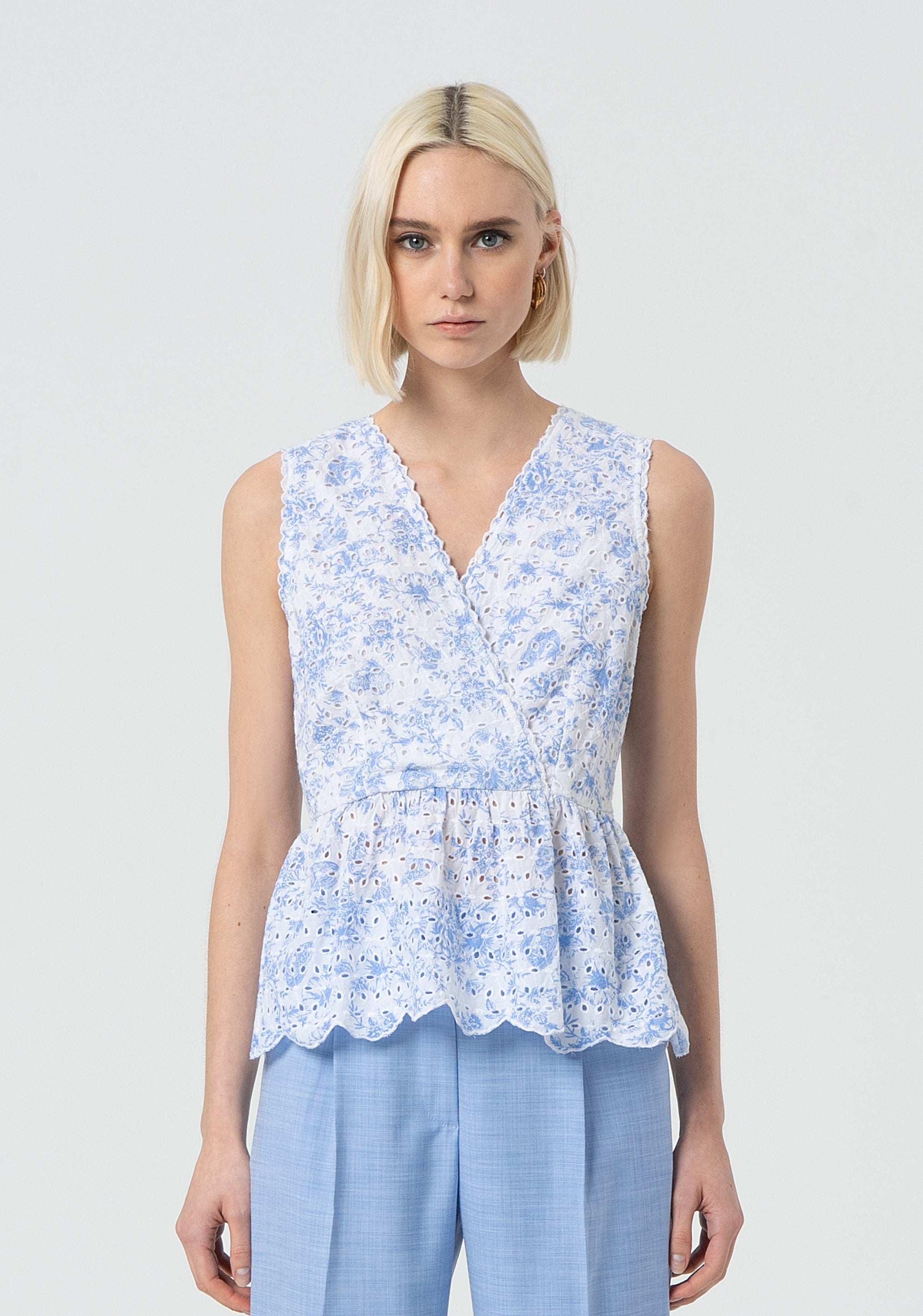 Tank top made in San Gallo lace with flowery pattern Fracomina FR25ST1009W404R8-L62-1