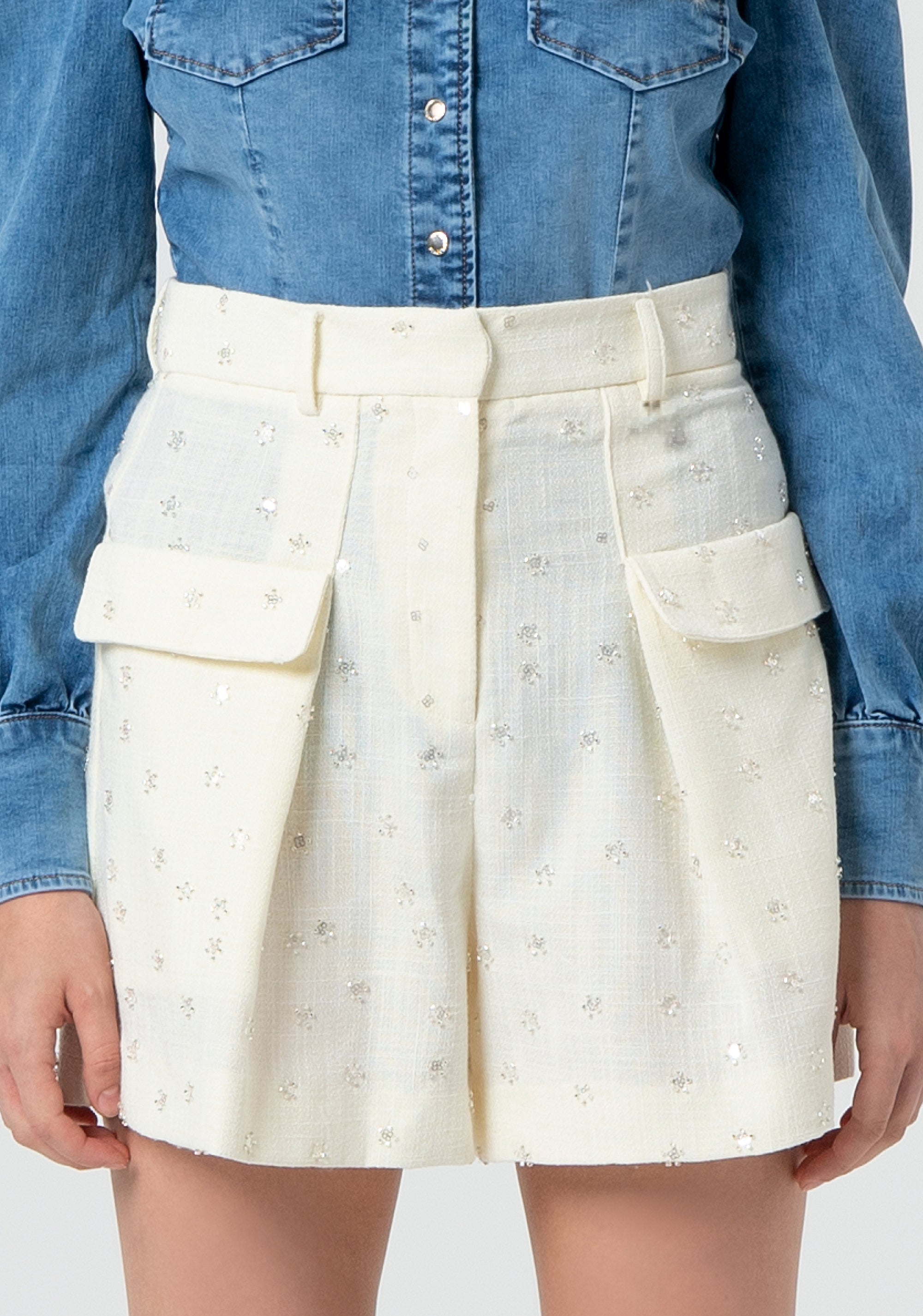 Bermuda shorts with pockets and applications Fracomina FR25SV6012W763R9-108-2