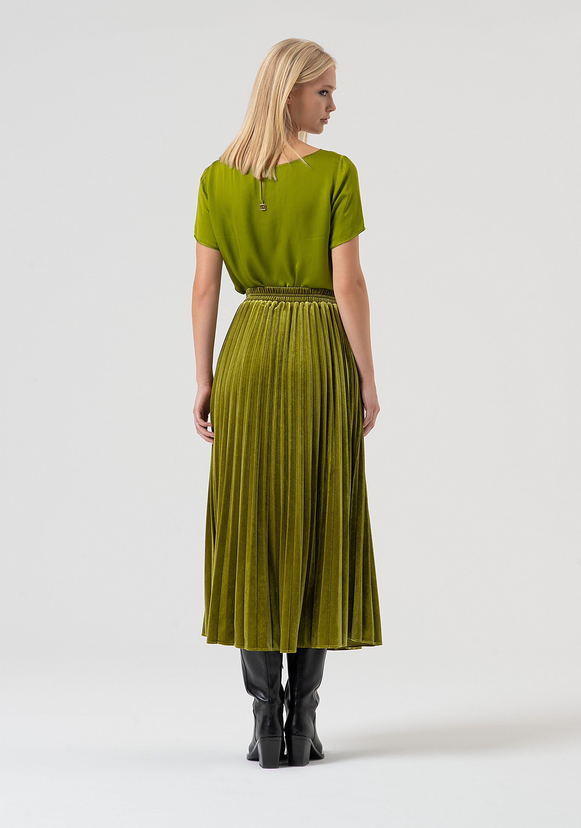 Skirt wide fit middle length made in velvet with plissè effect Fracomina FR25WG3010J488F9-813-3