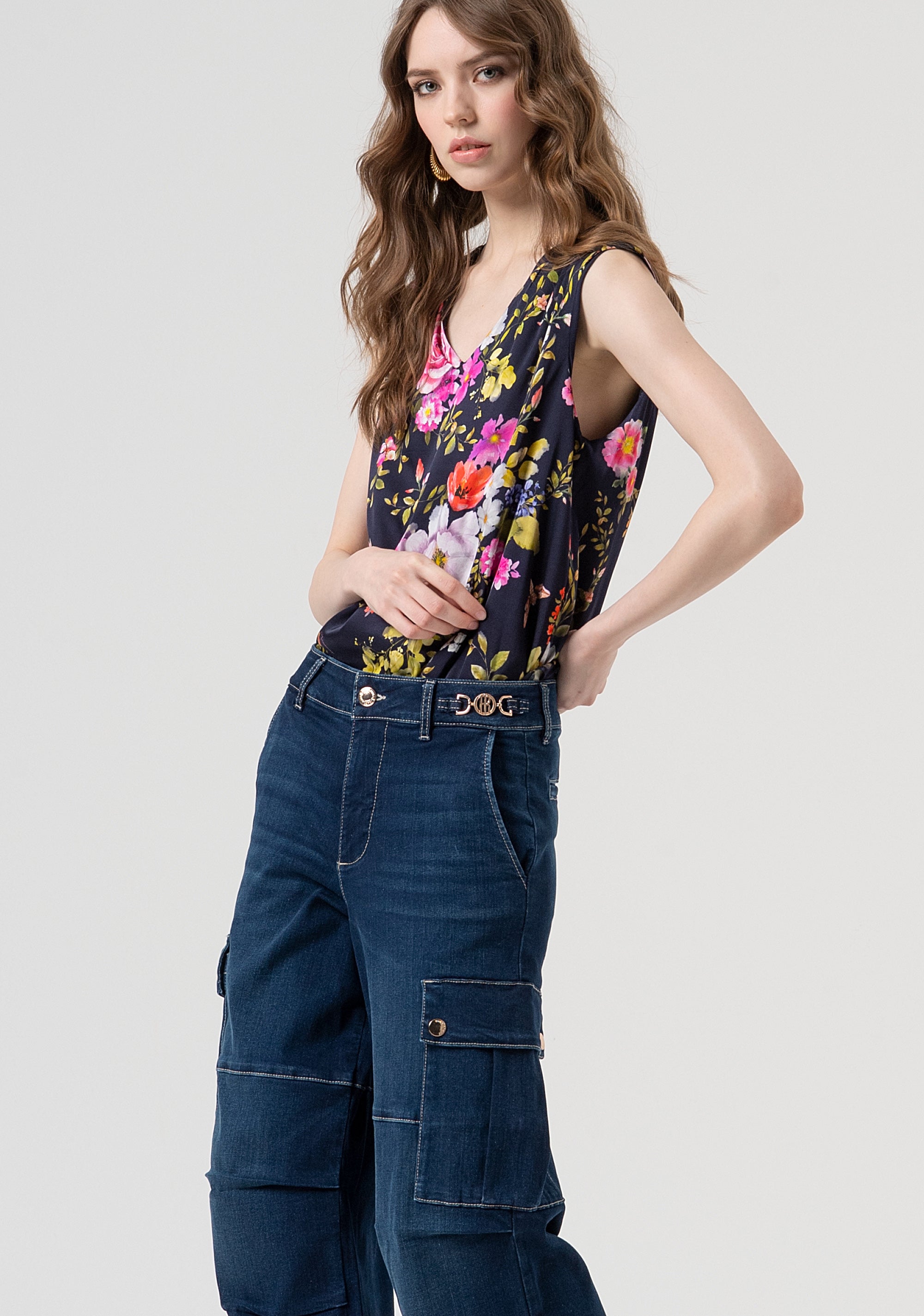 Jeans cargo made in denim with dark wash Fracomina FR25WVC008D46001-117-2