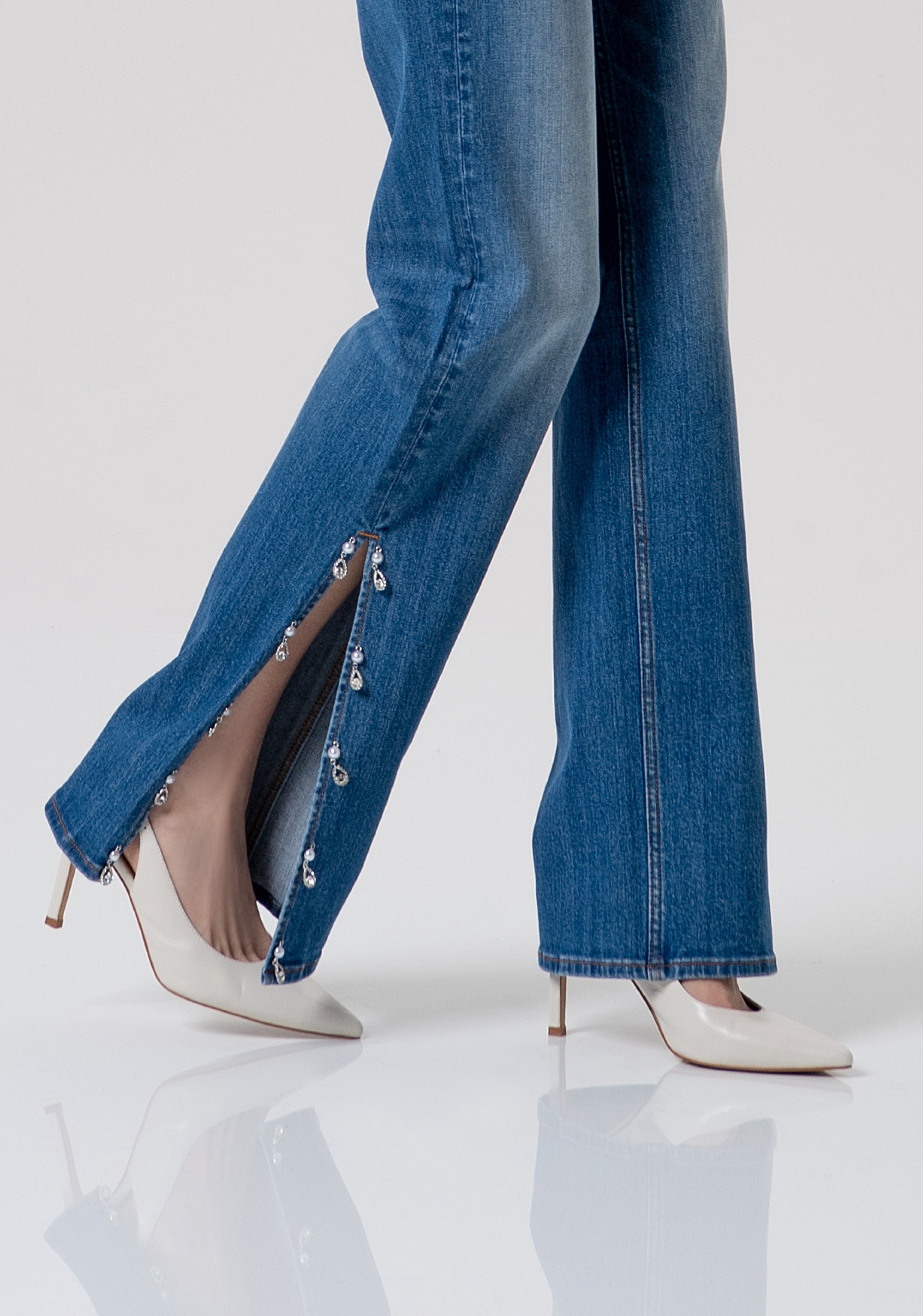 Jeans bootcut with push-up effect made in denim with middle wash Fracomina FR26SV8050D40102-A99-2