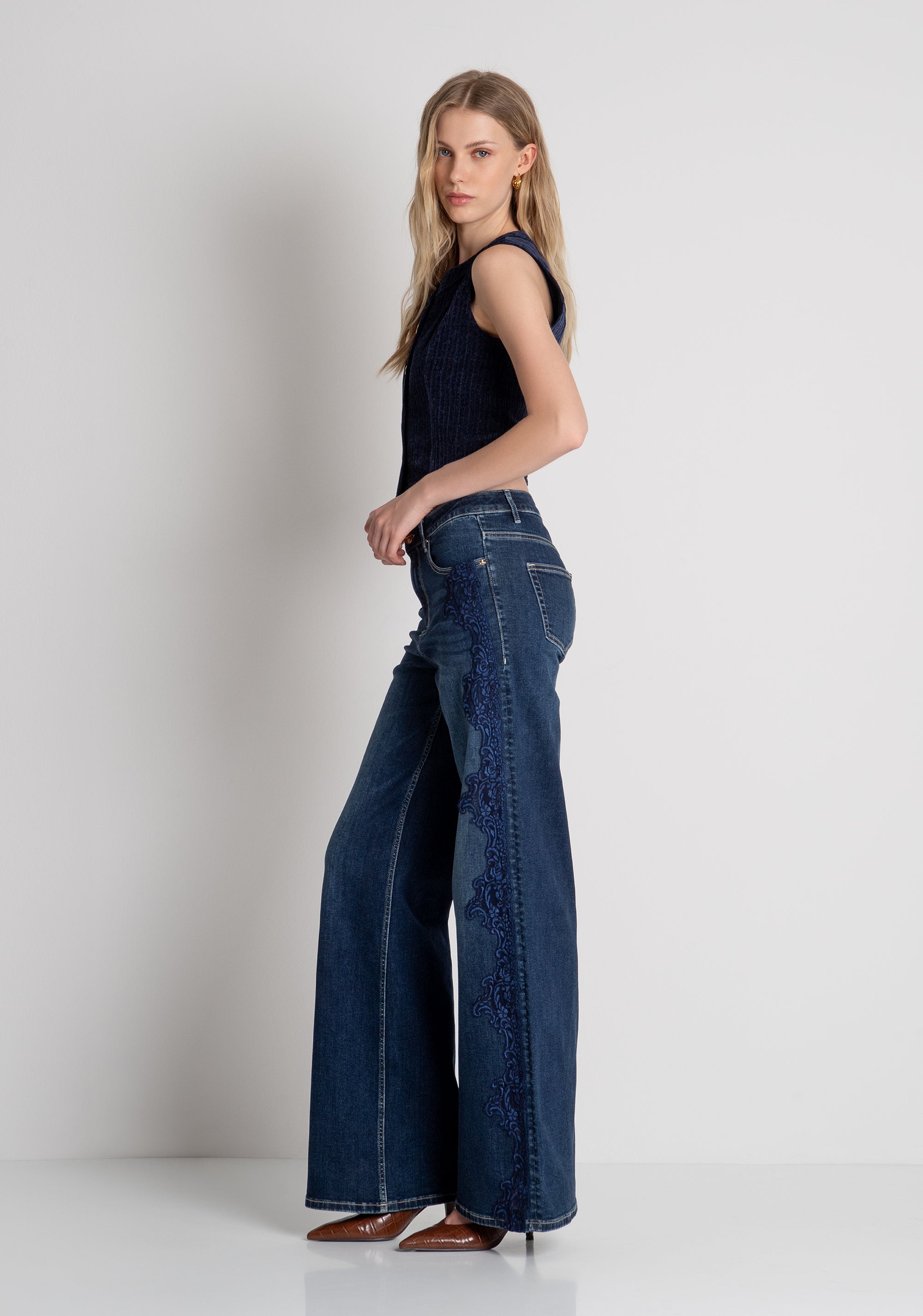 Jeans flare made in denim with middle wash Fracomina FR26WV3015D460G1-117-2
