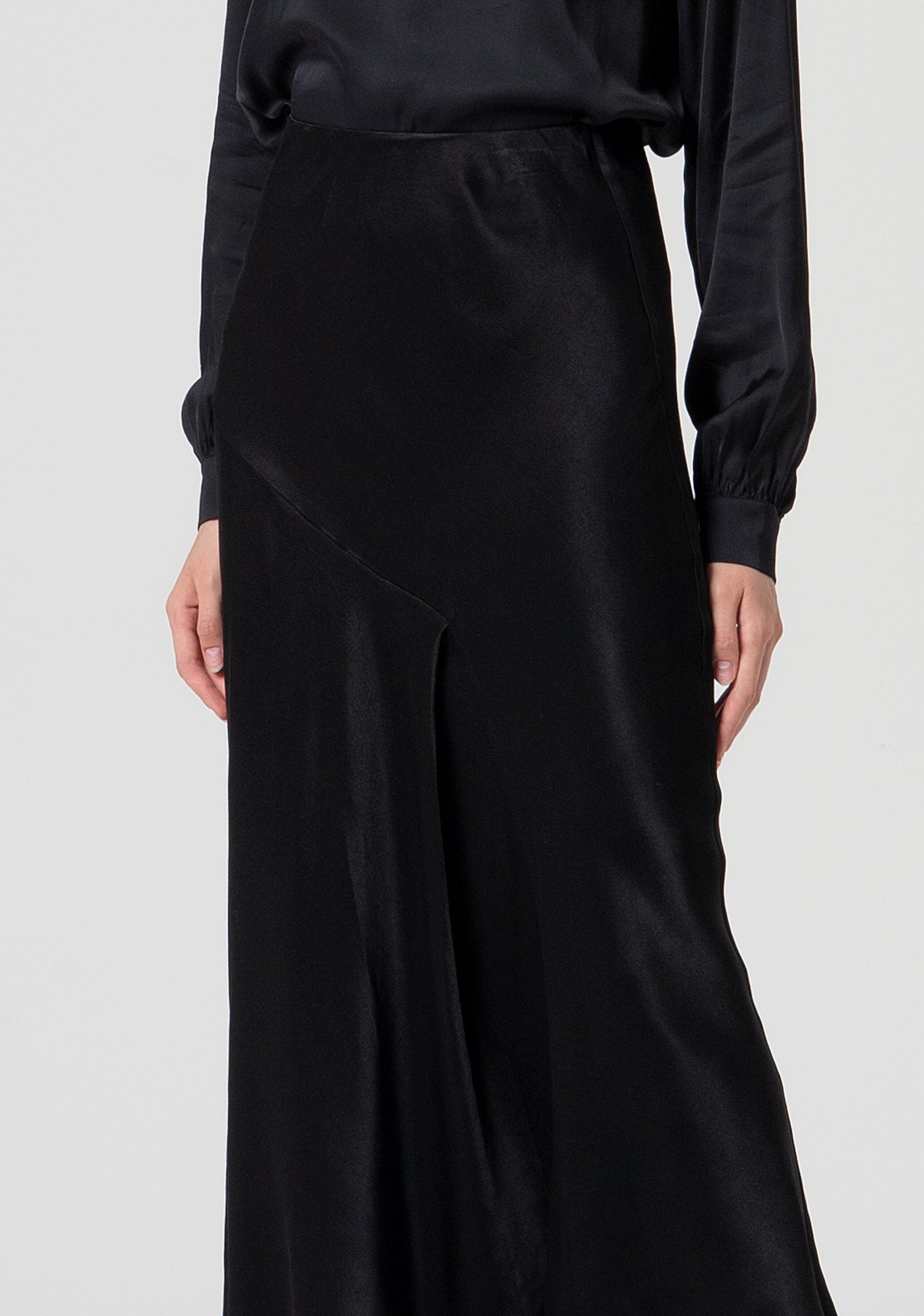 Flared skirt middle length made in satin Fracomina FS25SG2003W73201-053-2