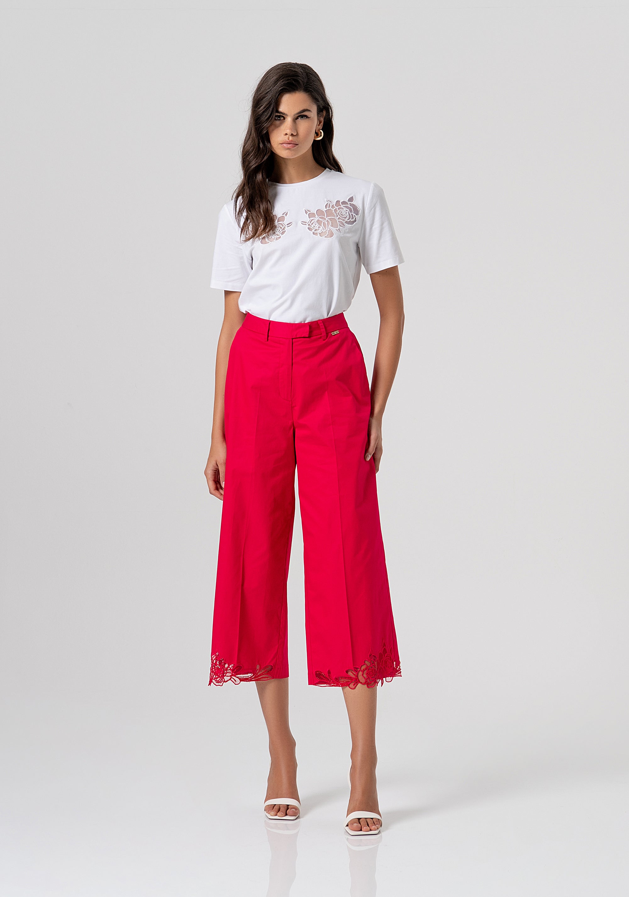 Pant cropped made in cotton with embroideries at the bottom leg Fracomina FS26SV9001W400E5-689-1