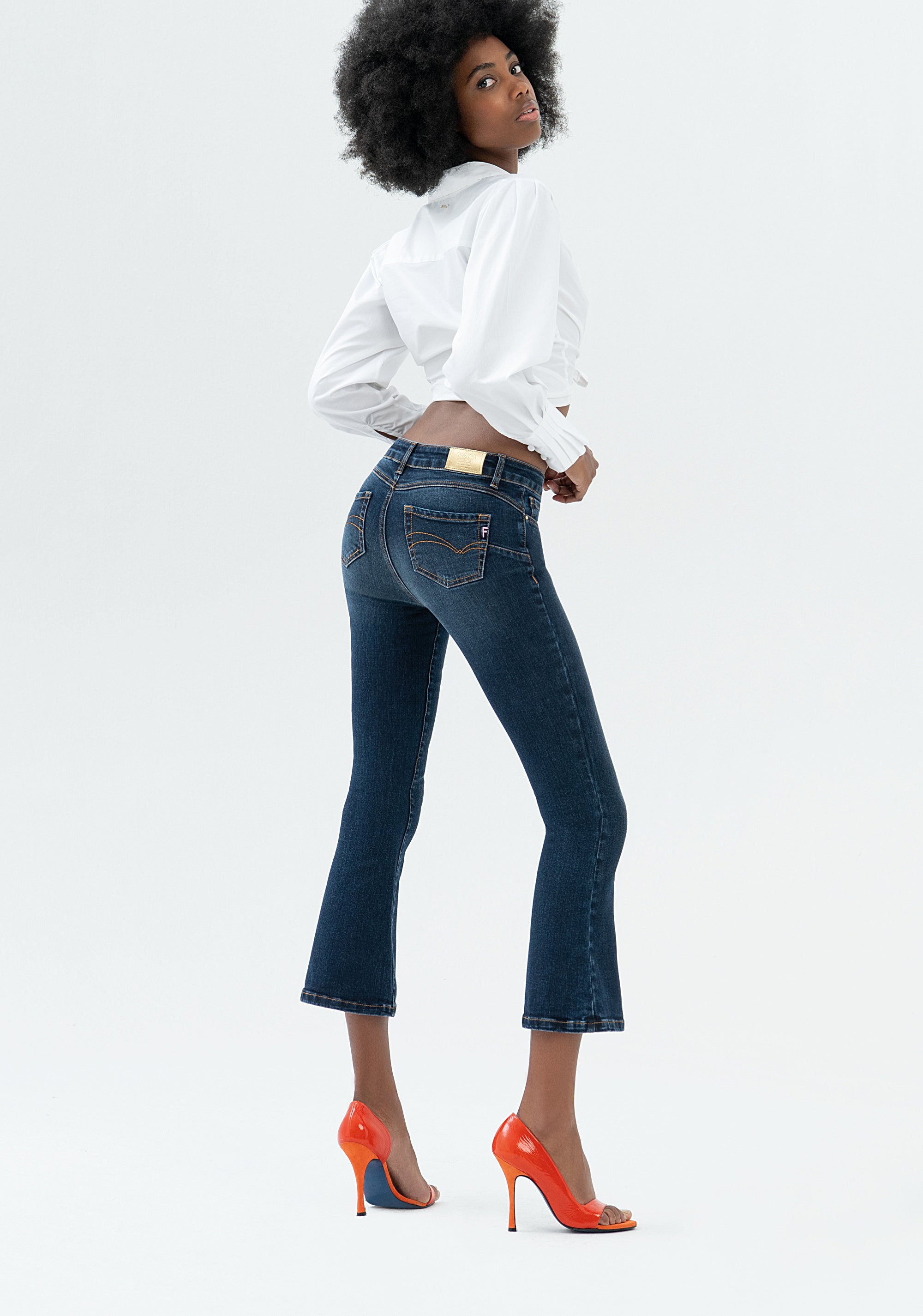 Jeans Bella flare cropped made with a sophisticated stretch denim Fracomina FP000V8030D40102-130_2