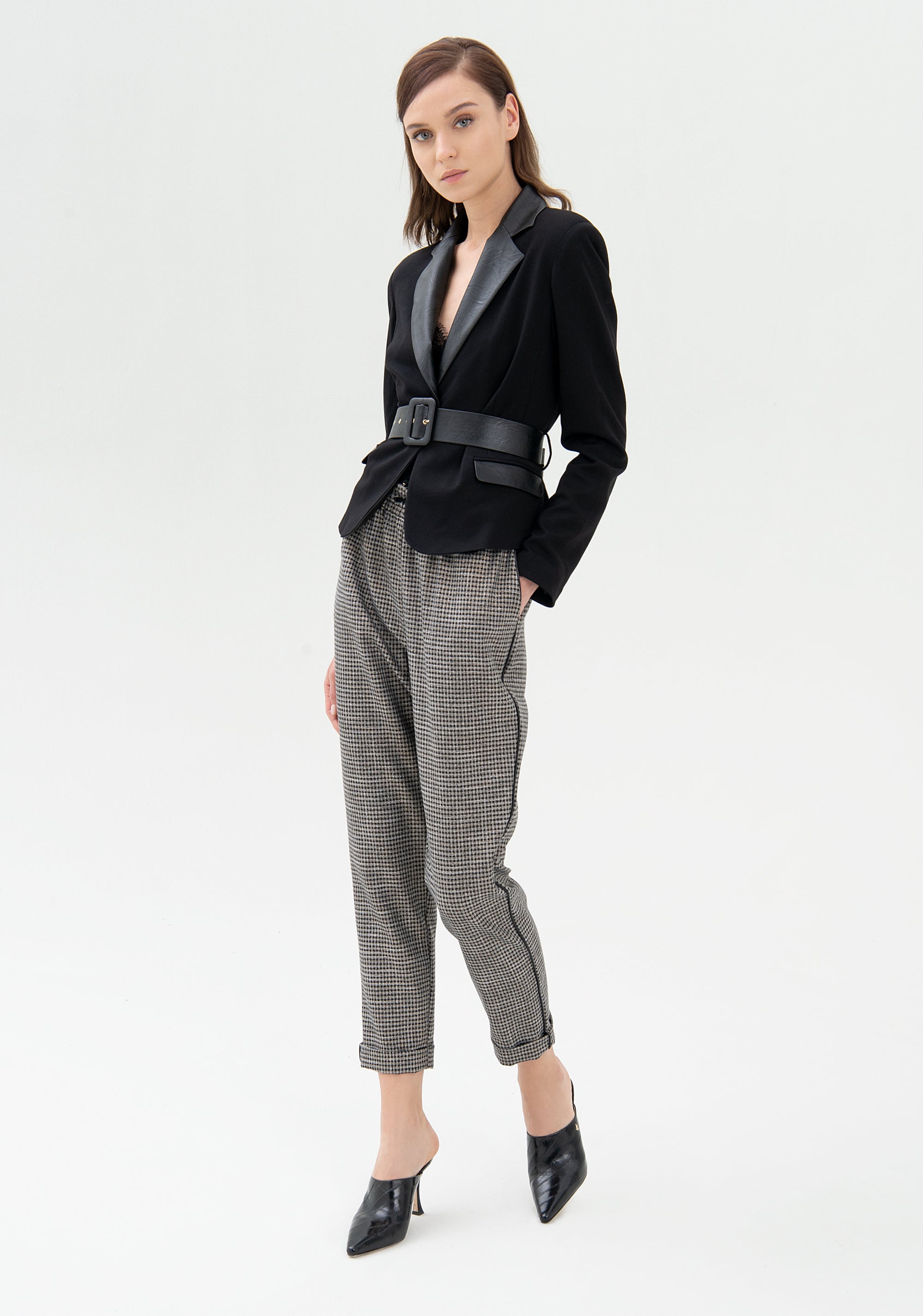 Blazer regular fit single breasted made in technical fabric Fracomina FR21WJ2010W41701-053_01