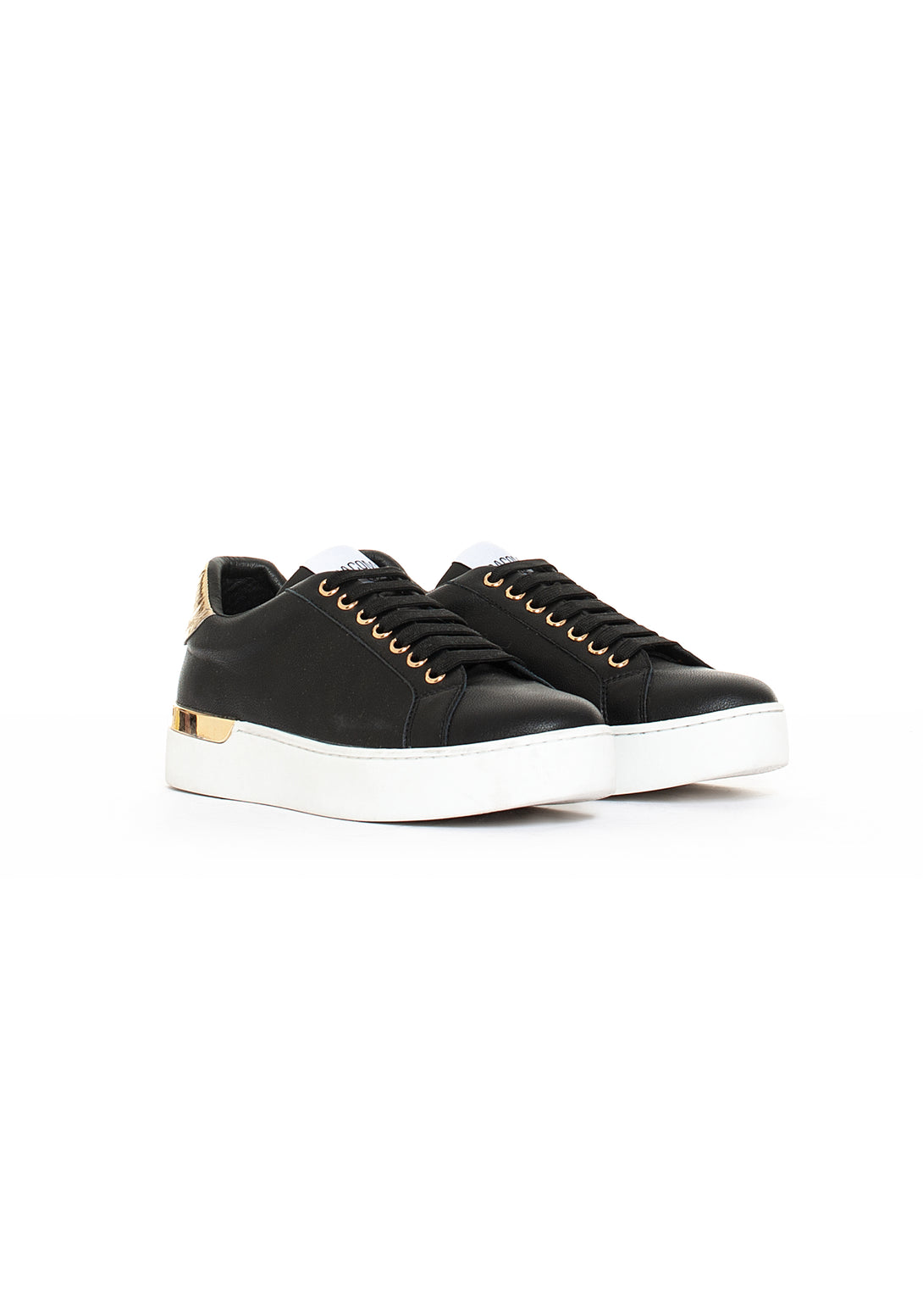 Sneakers made in eco leather with front lacing