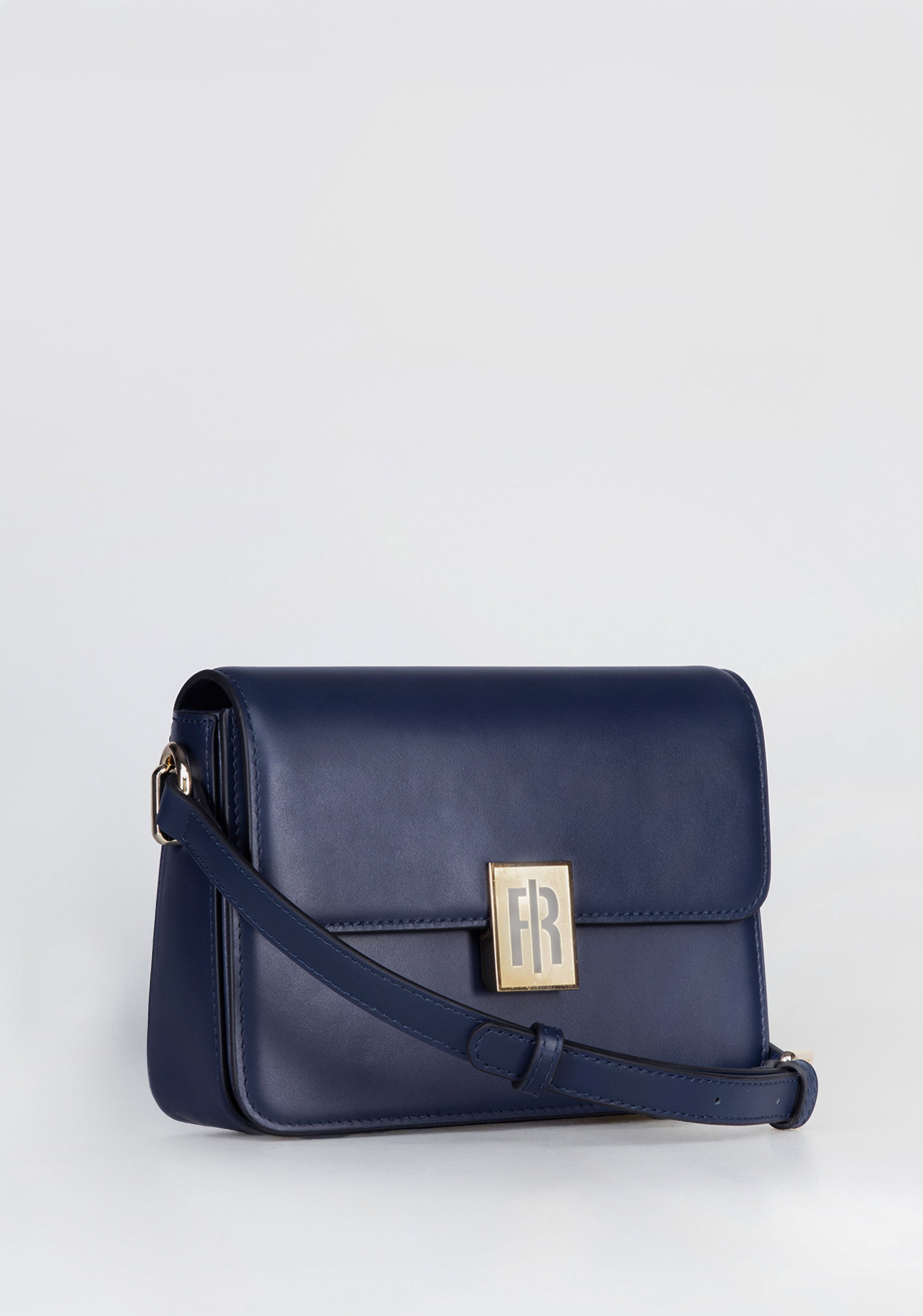 Structured Shoulder Bag with Flap Closure and Gold Logo Fracomina FB25WB3002L41601-064_2_cecccc83-0976-470f-965b-a0ecff929e65