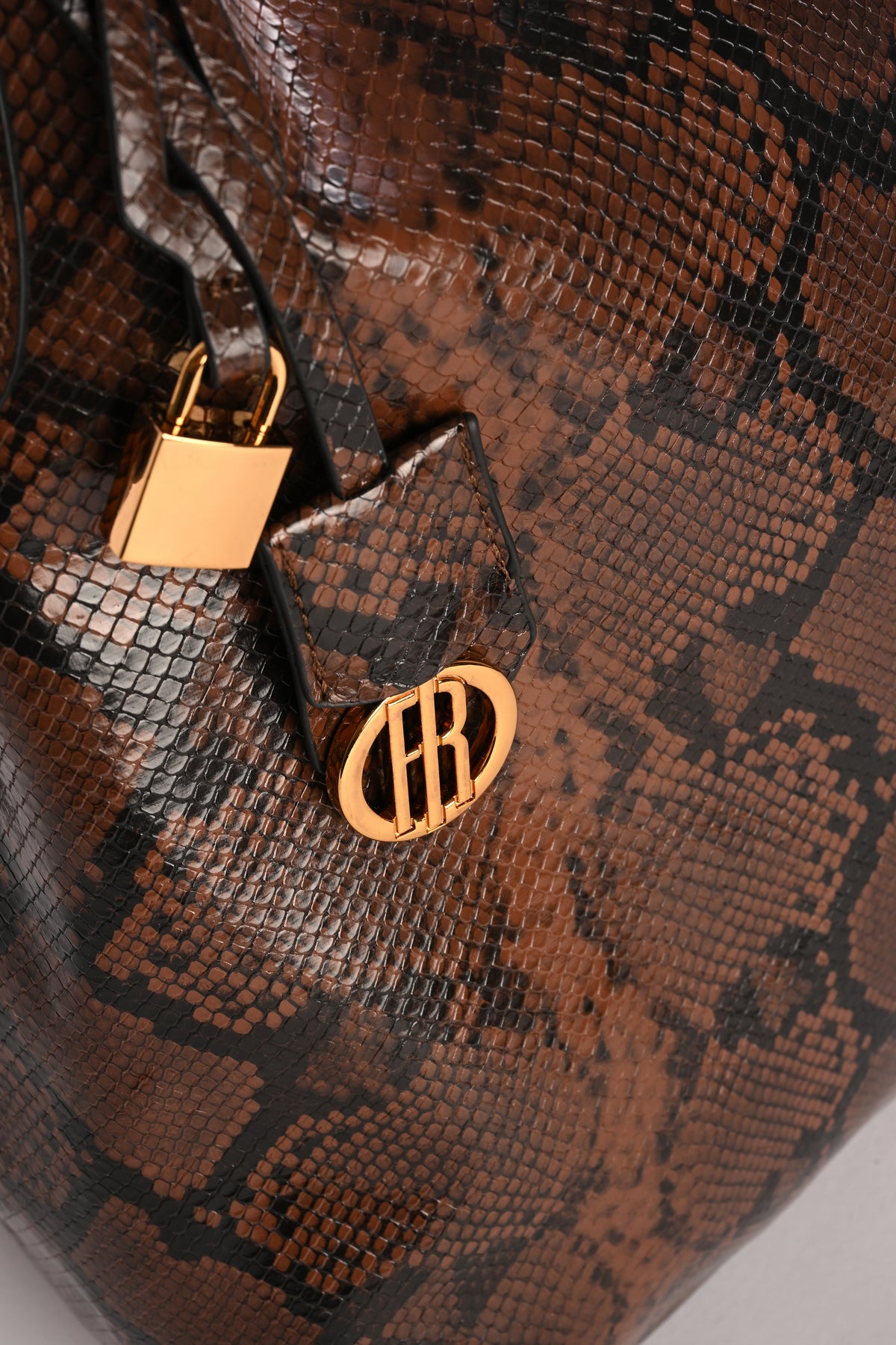 Big shoulder bag made in fake leather with animalier print Fracomina FB26WBA003P46801-K06-3