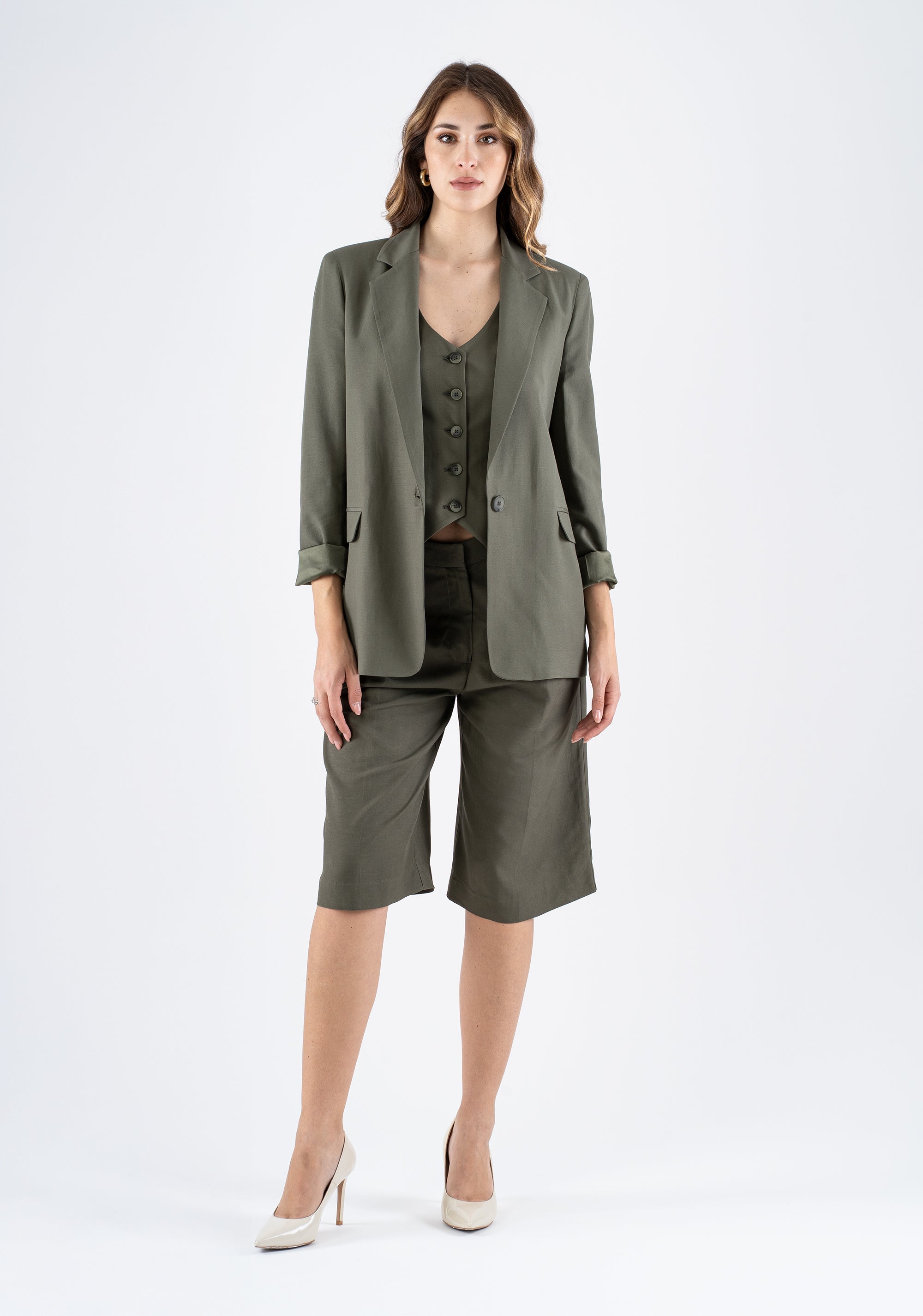 Tailored Bermuda Shorts with Front Pleats Fracomina FI25SV6001W62201-206_2