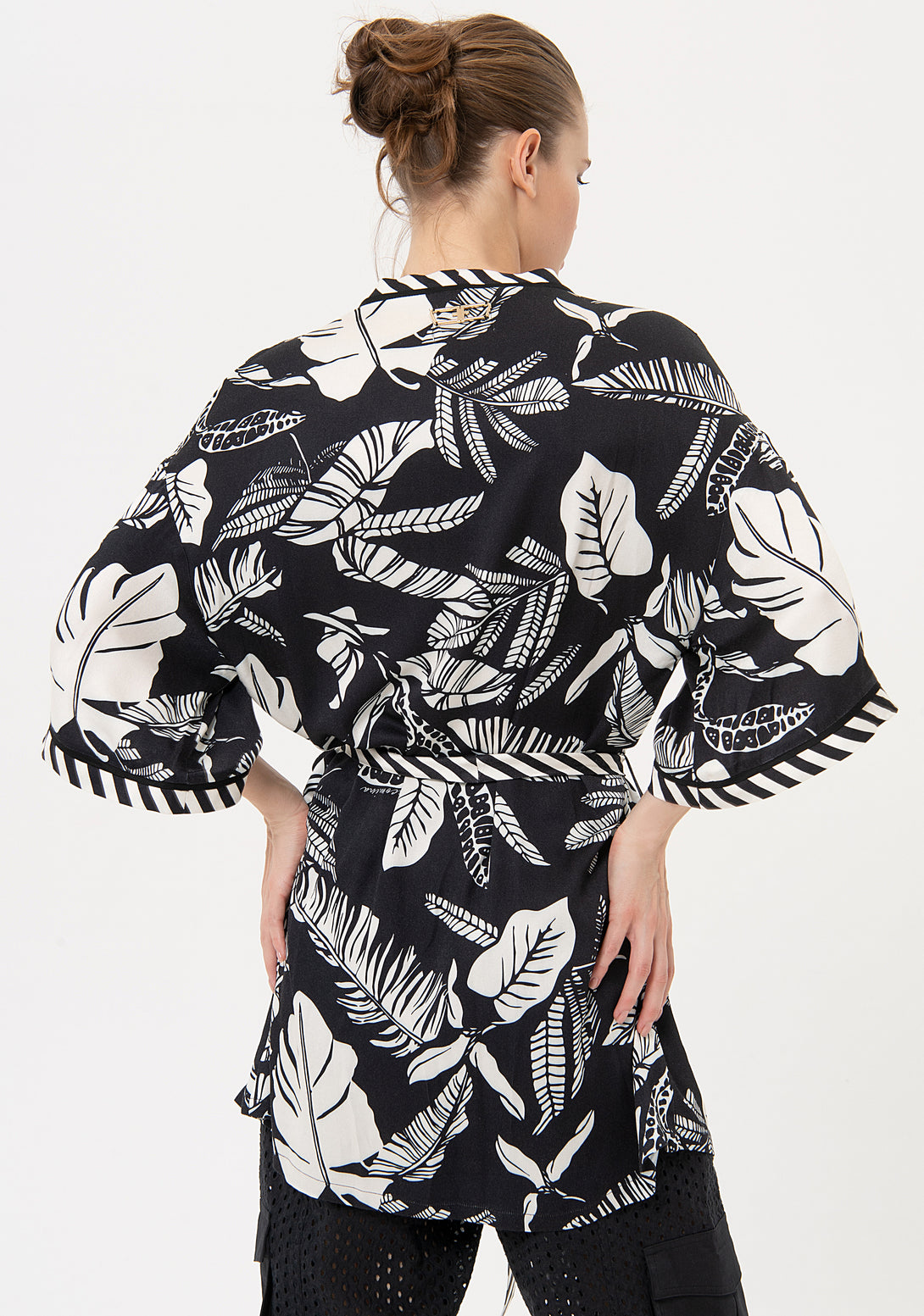 Kimono regular fit with sriped and flowery pattern Fracomina FJ24SJ3005W413R8-S39-3