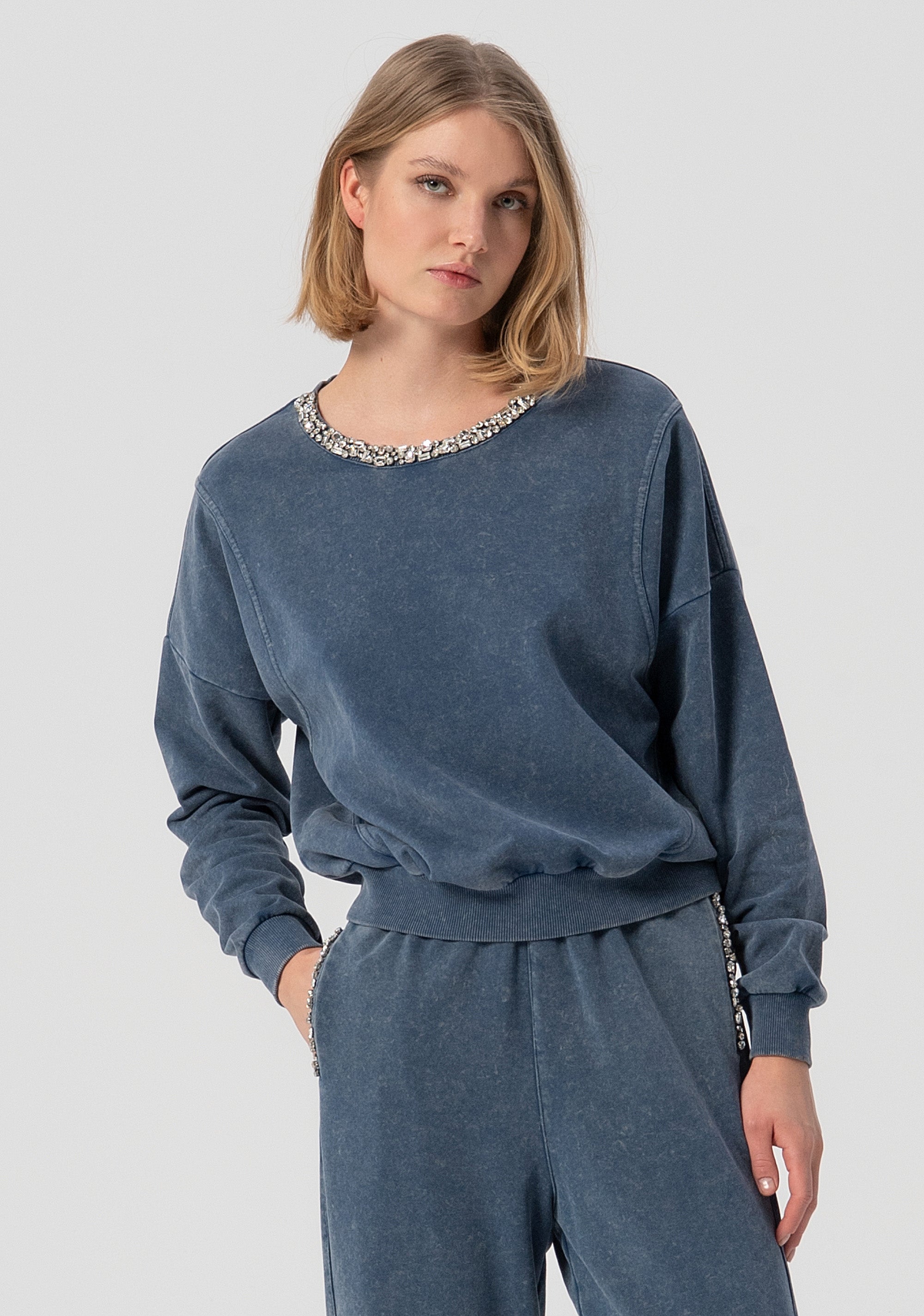 Sweater regular fit with round neck and shiny stones applied Fracomina FJ25WT9002F409O3-166-1