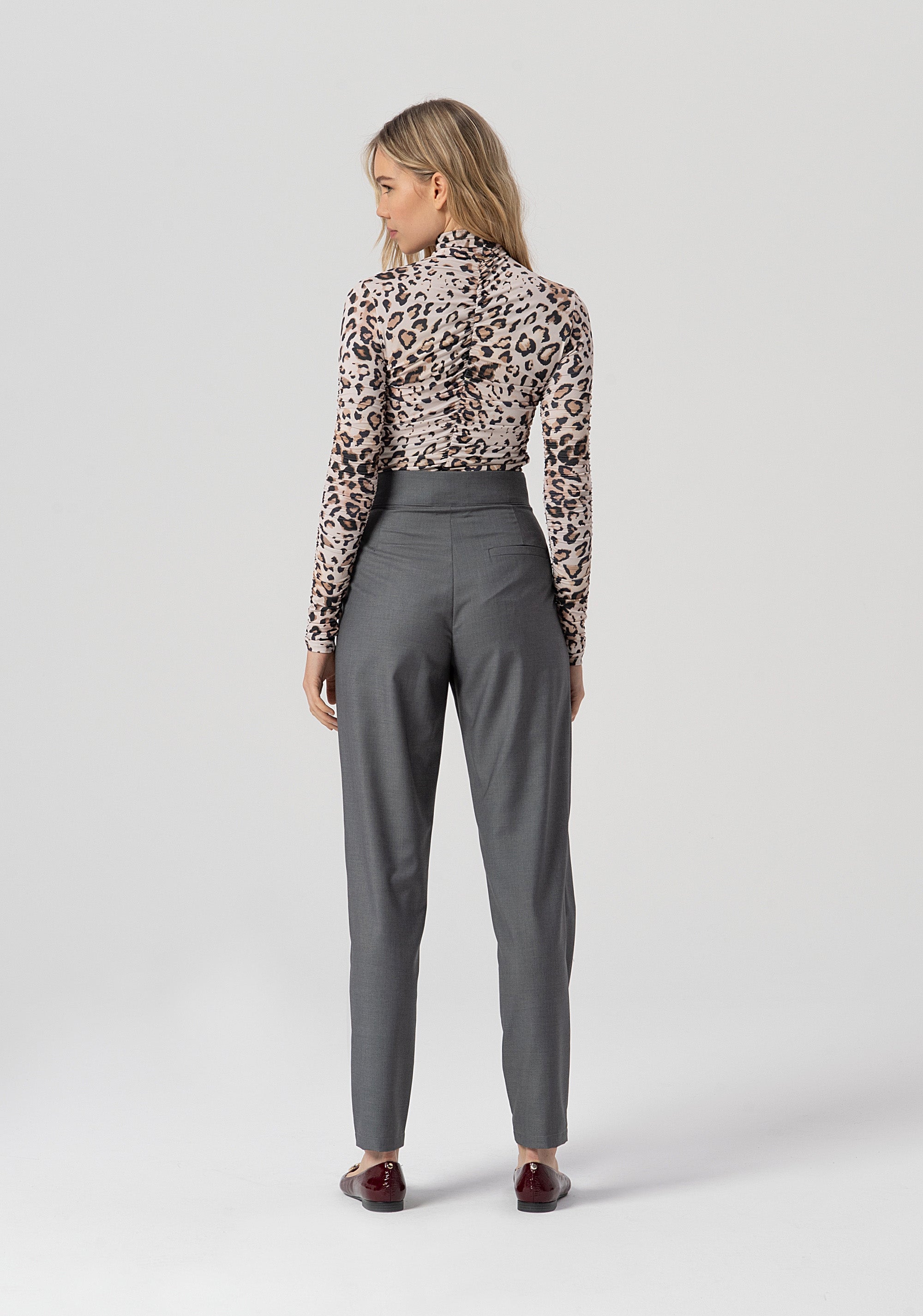 Chinos pant regular fit with darts on the front Fracomina FJ25WV4003W81701-156-3