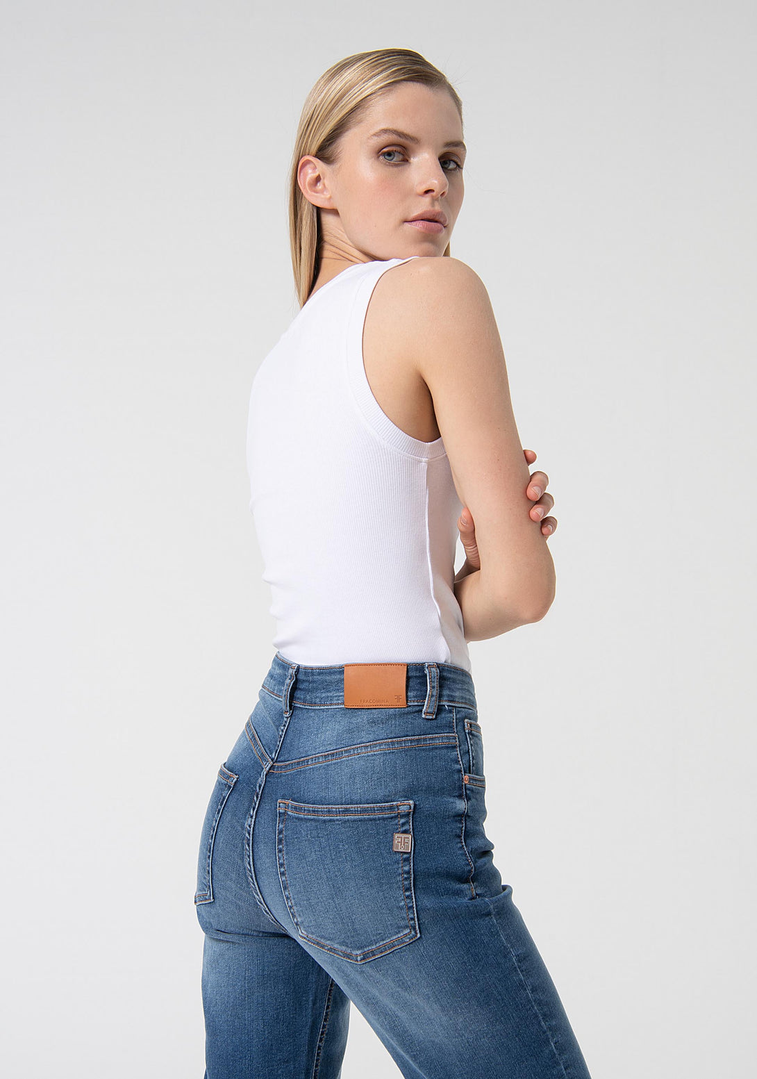 Jeans mom fit cropped made in denim with middle stone wash Fracomina FP24SVD005D40402-349-4