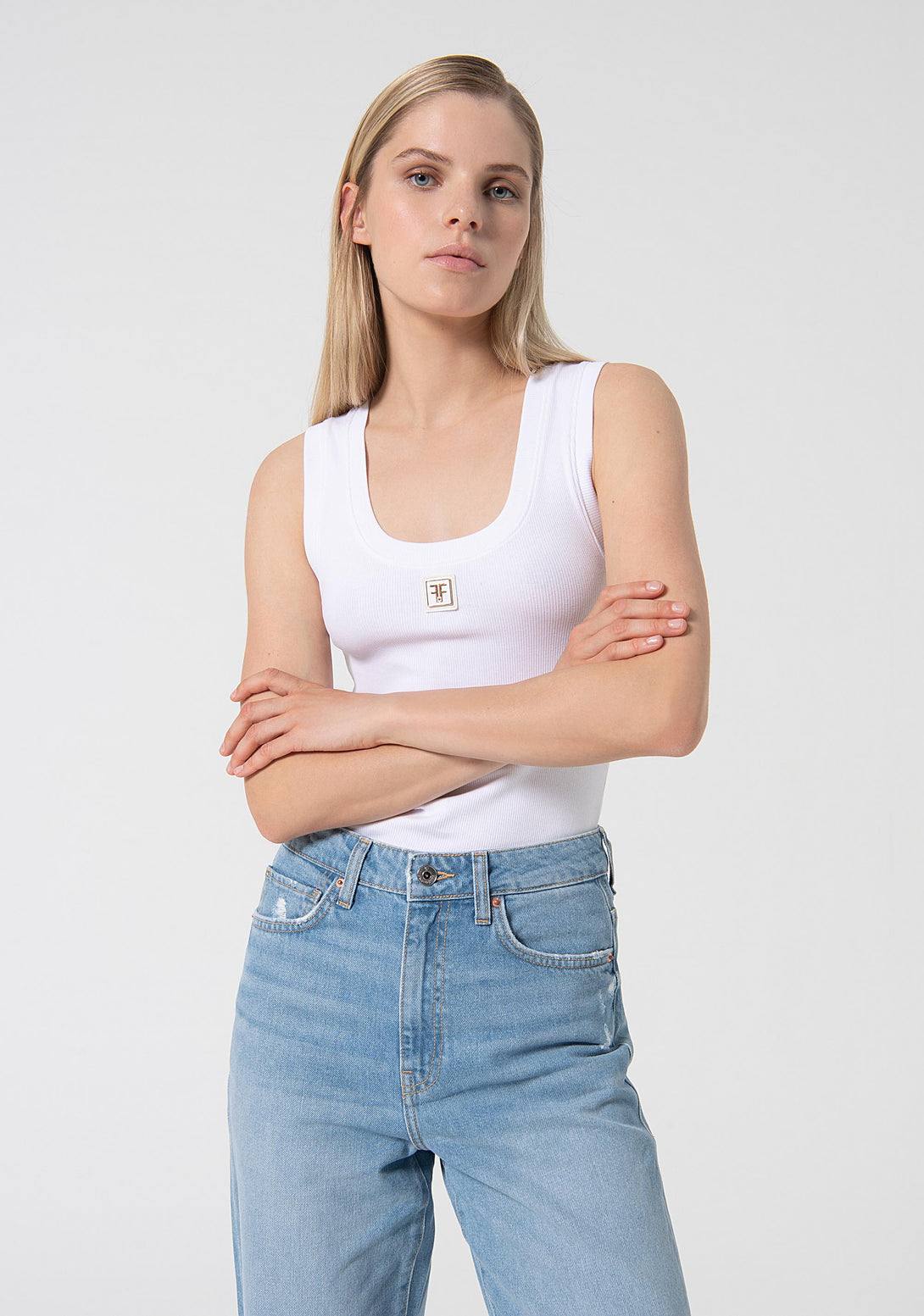 Jeans mom fit cropped made in denim with bleached light wash Fracomina FP24SVD005D41903-062-2