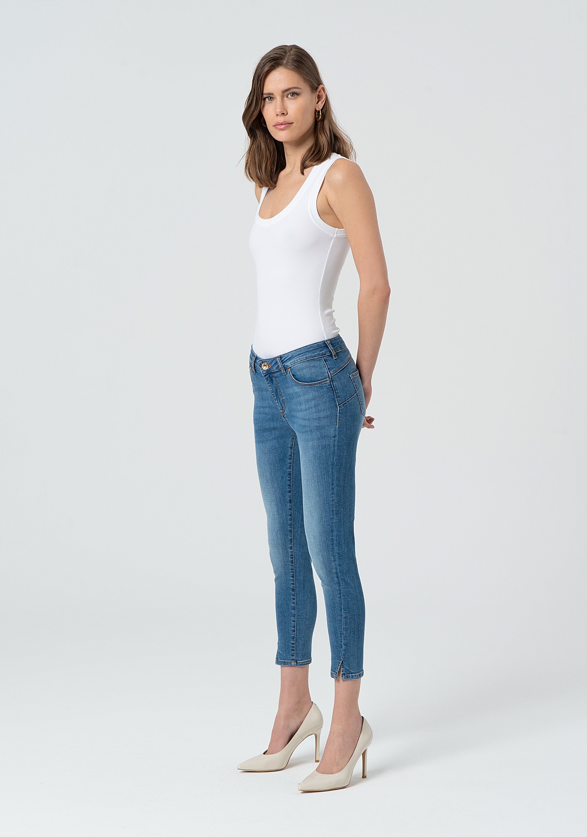 Jeans cropped with push-up effect made in denim with middle wash Fracomina FP25SV9002D46002-258-3