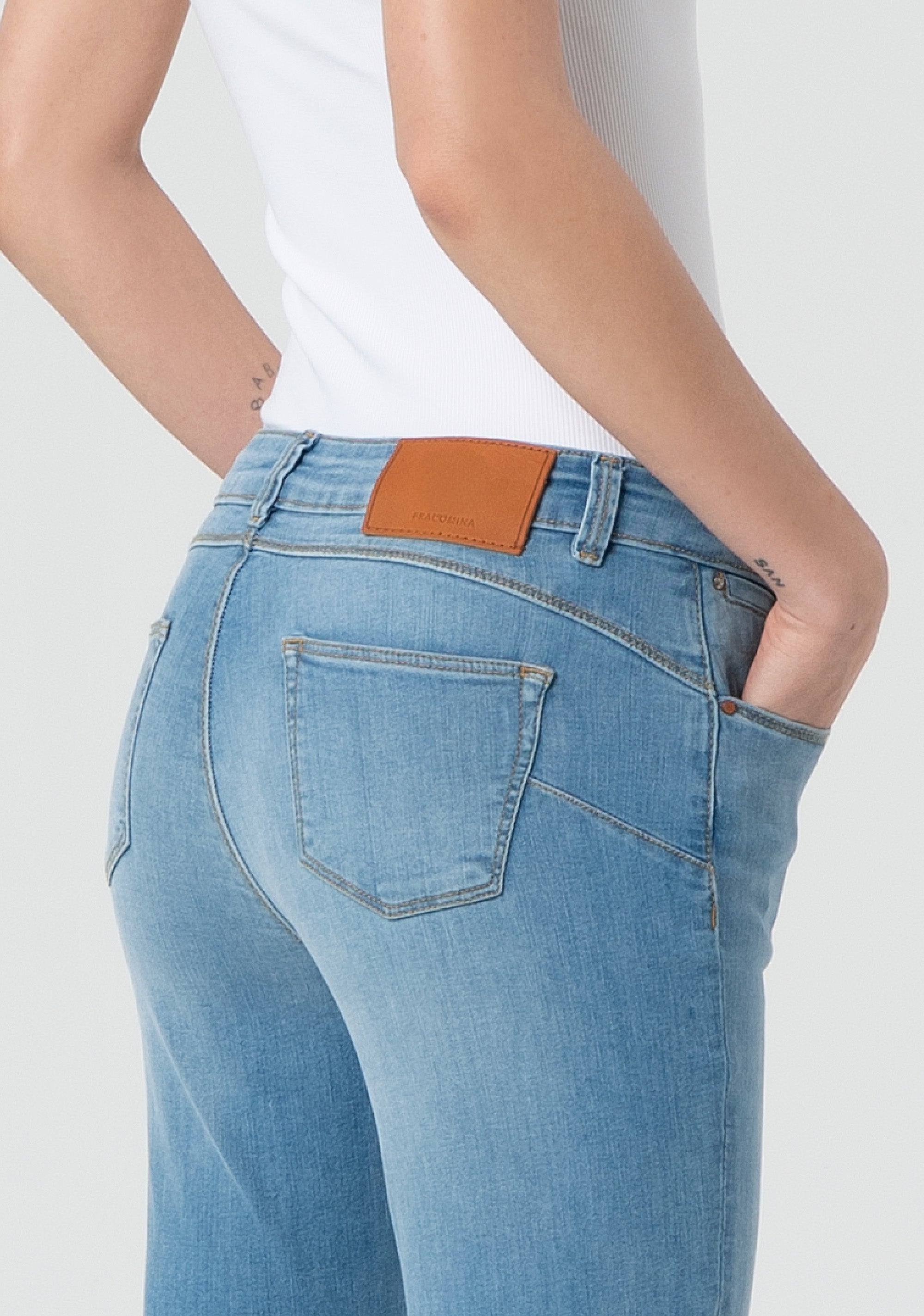 Jeans cropped with push-up effect made in denim with light wash Fracomina FP25SV9002D46003-062-2