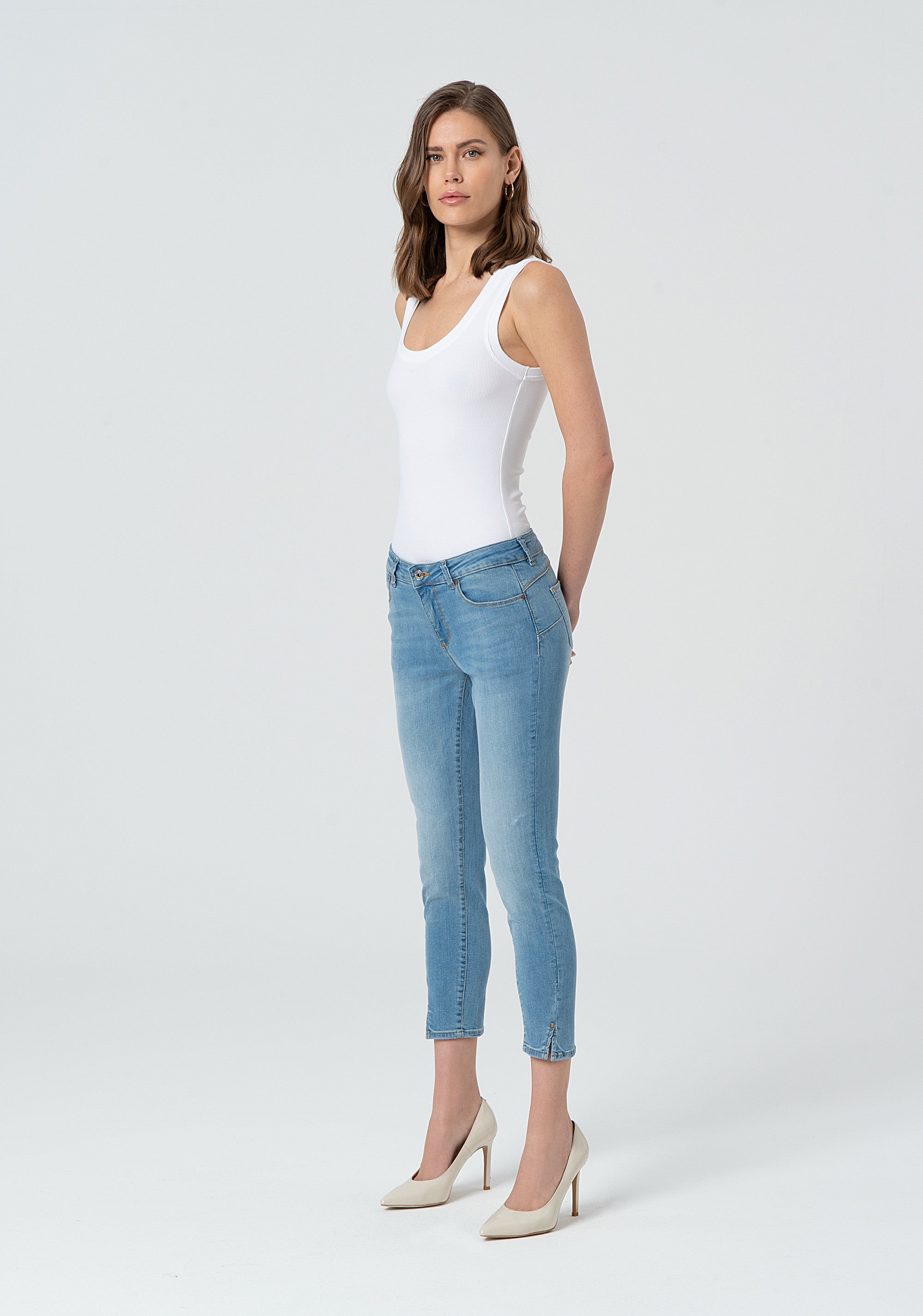 Jeans cropped with push-up effect made in denim with light wash Fracomina FP25SV9002D46003-062-3