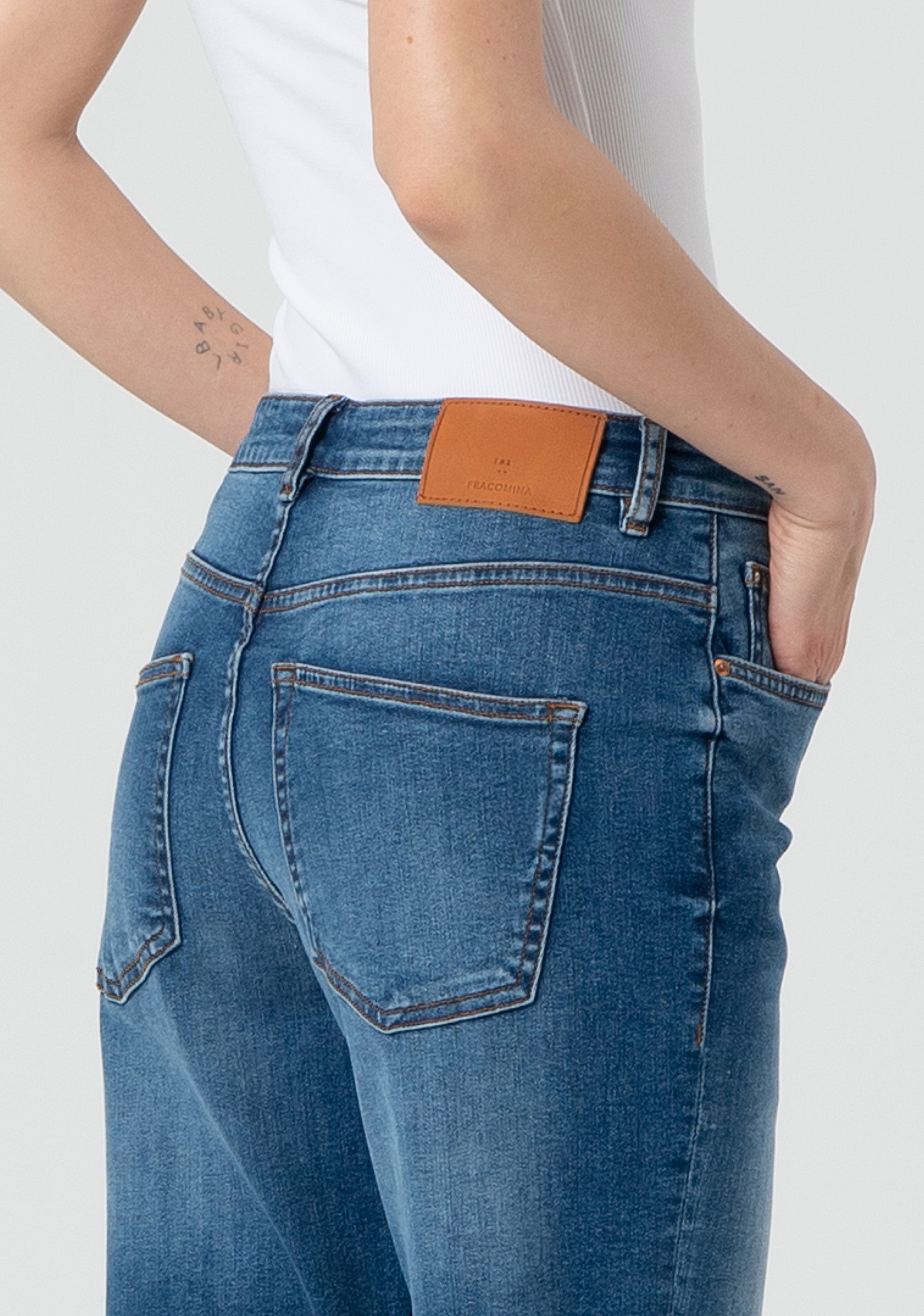 Jeans carrot mom fit made in denim with dark wash Fracomina FP25SVD005D42002-349-2