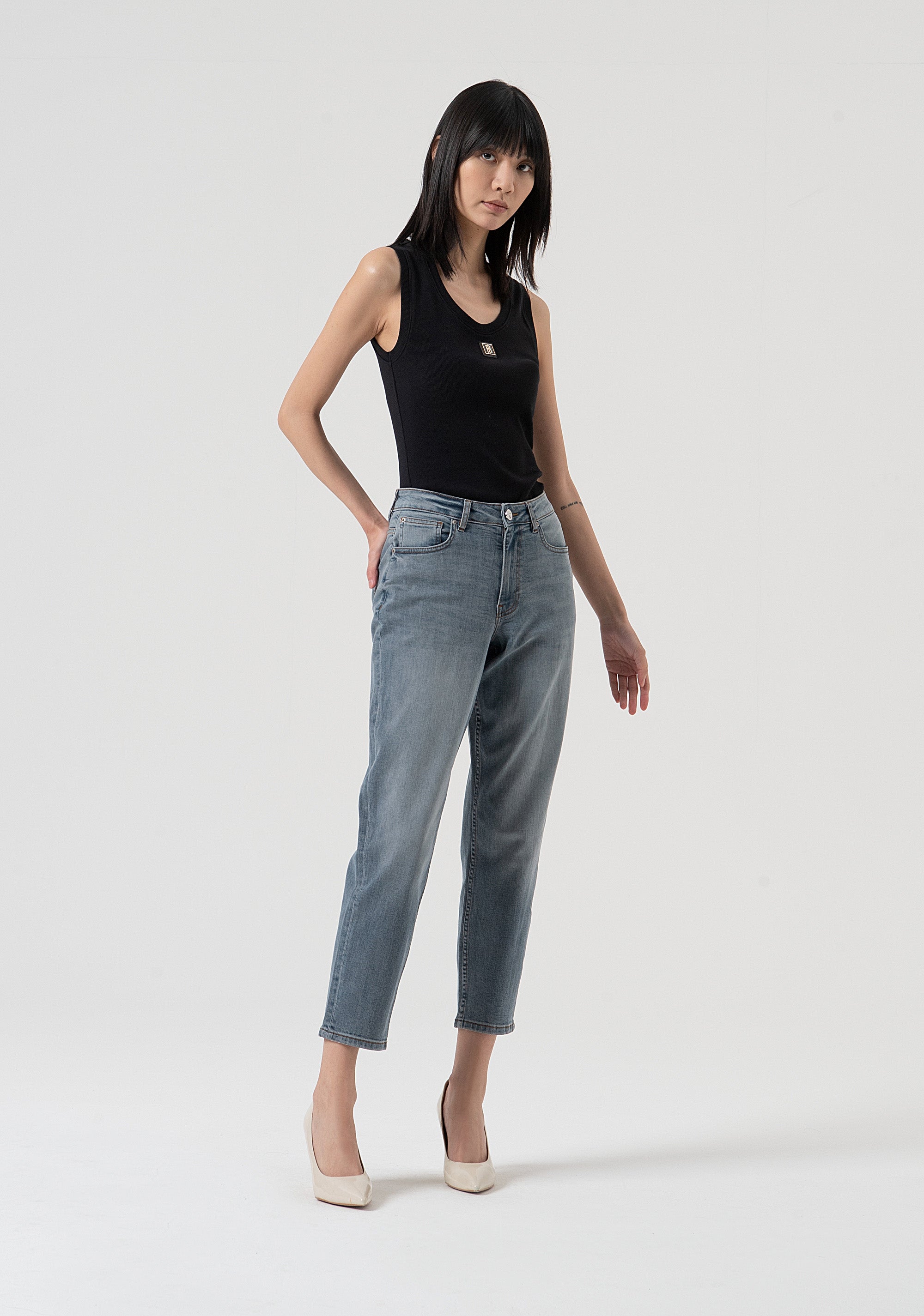 Jeans carrot mom fit made in blue grey denim with middle wash Fracomina FP25WVD005D46093-C41-1