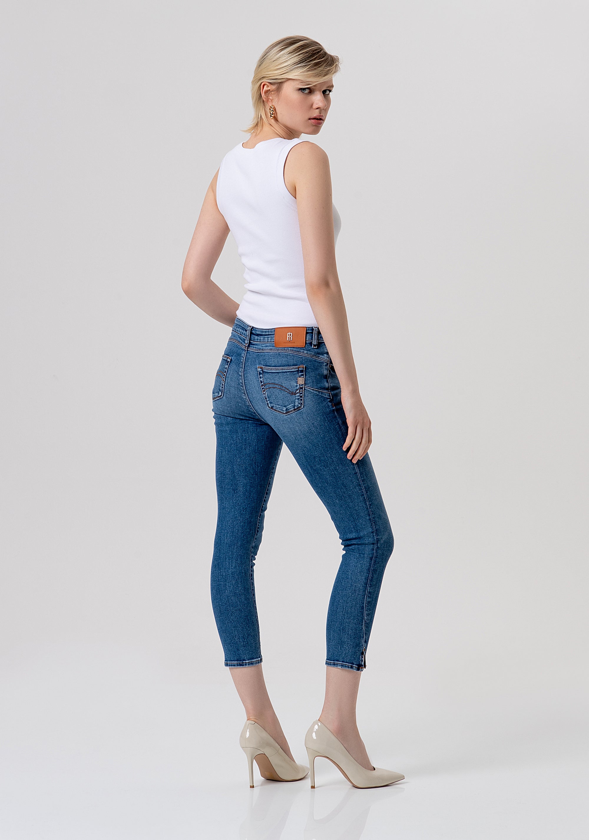 Jeans cropped slim fit with push-up effect and middle wash Fracomina FP26SV9002D46002-349-3