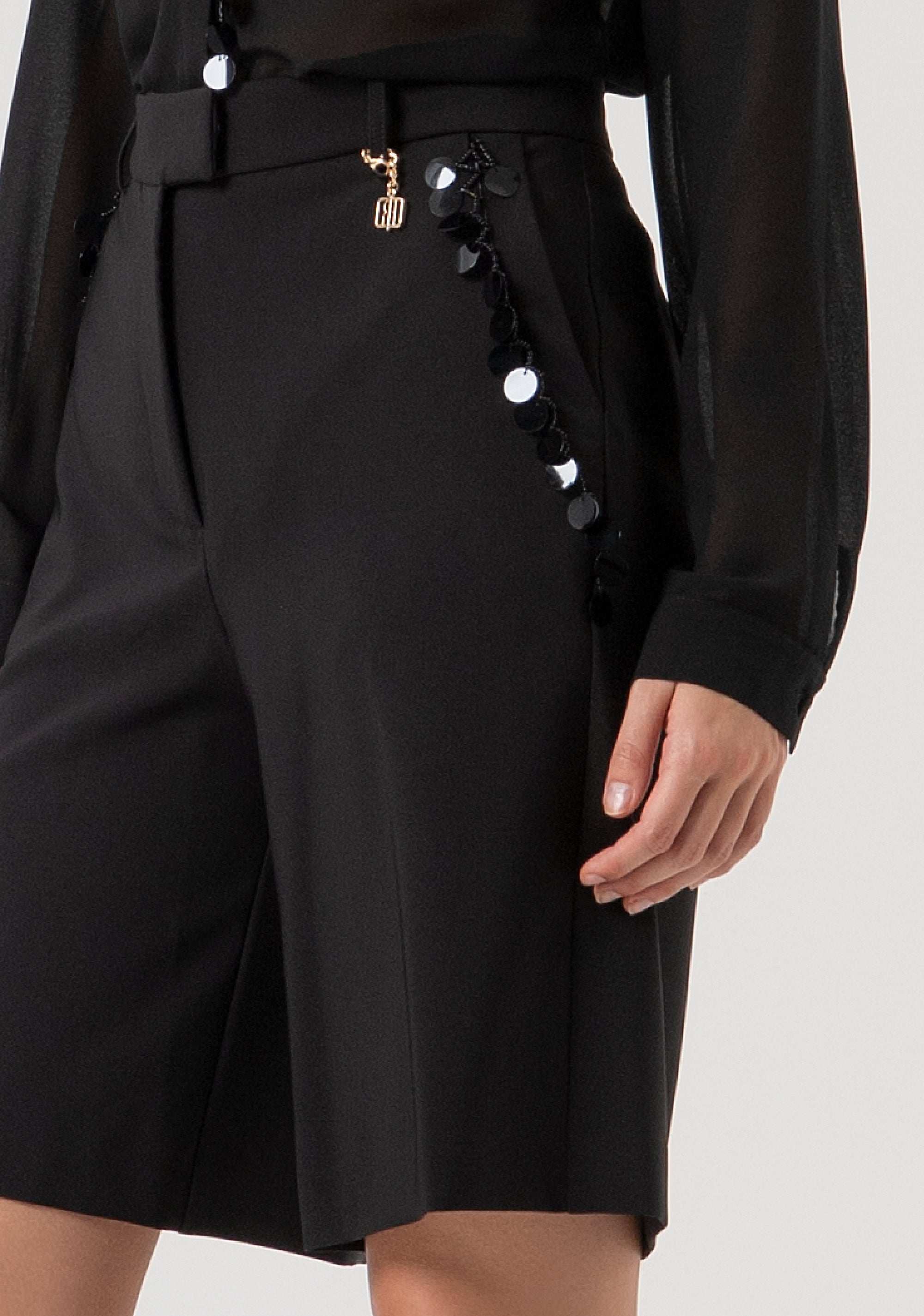 Bermuda regular fit with sequins at the pockets Fracomina FQ25WV6001W429R9-053-3