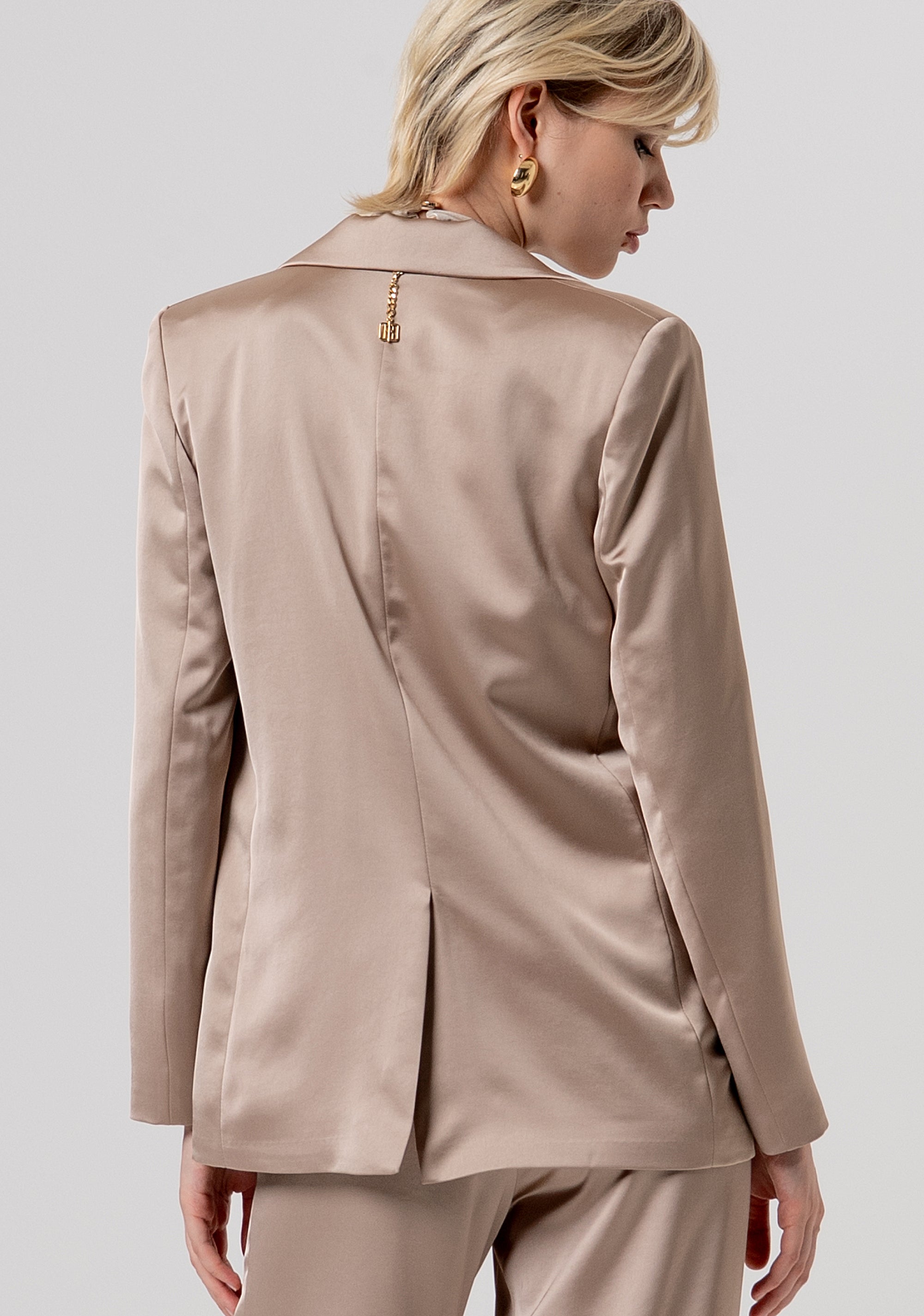 Blazer oversize single breasted made in satin Fracomina FQ26SJ3005W47001-050-3