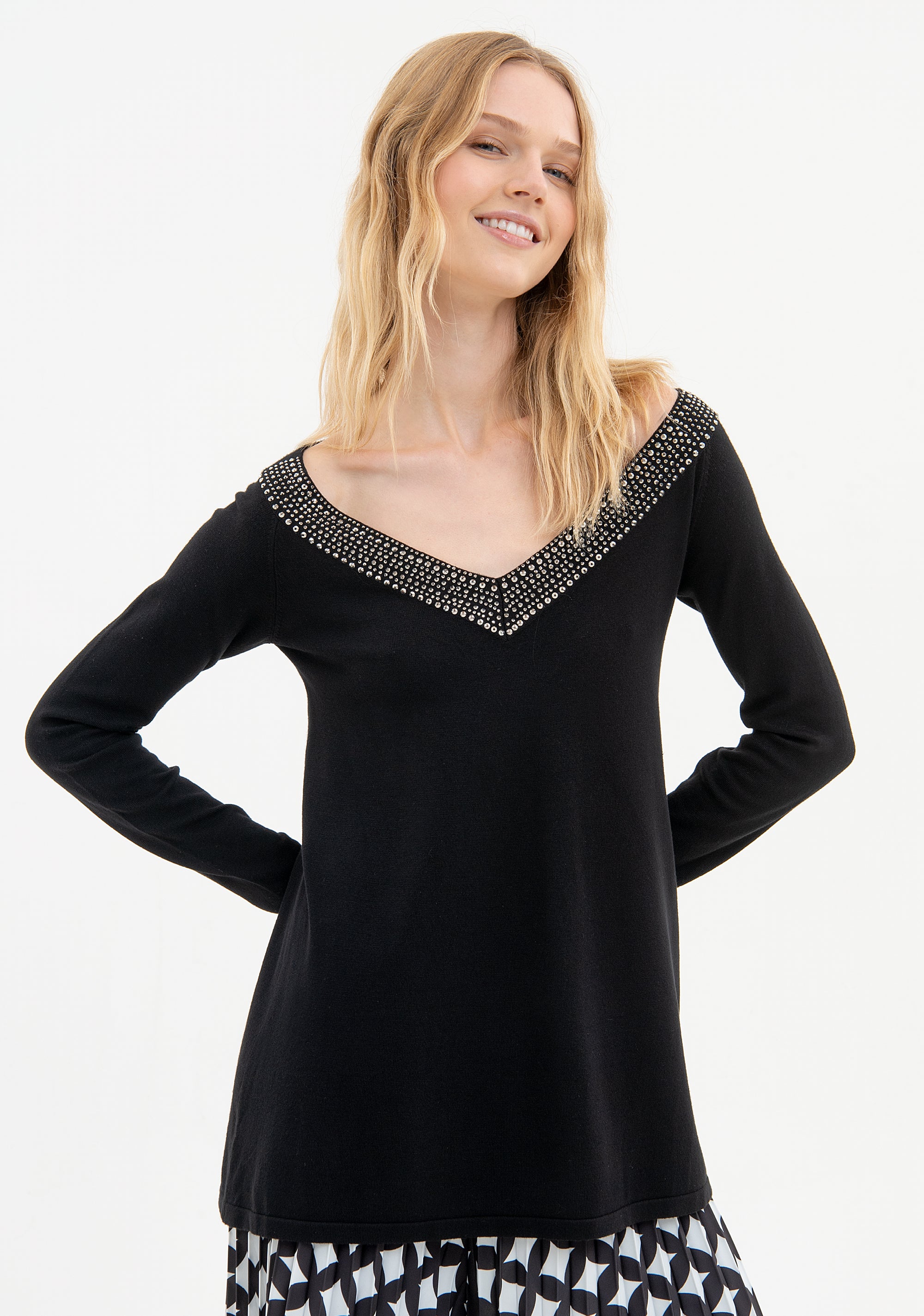 Knitwear over fit with V-neck drop and shiny applications Fracomina FR23WT7011K421R9-053-1