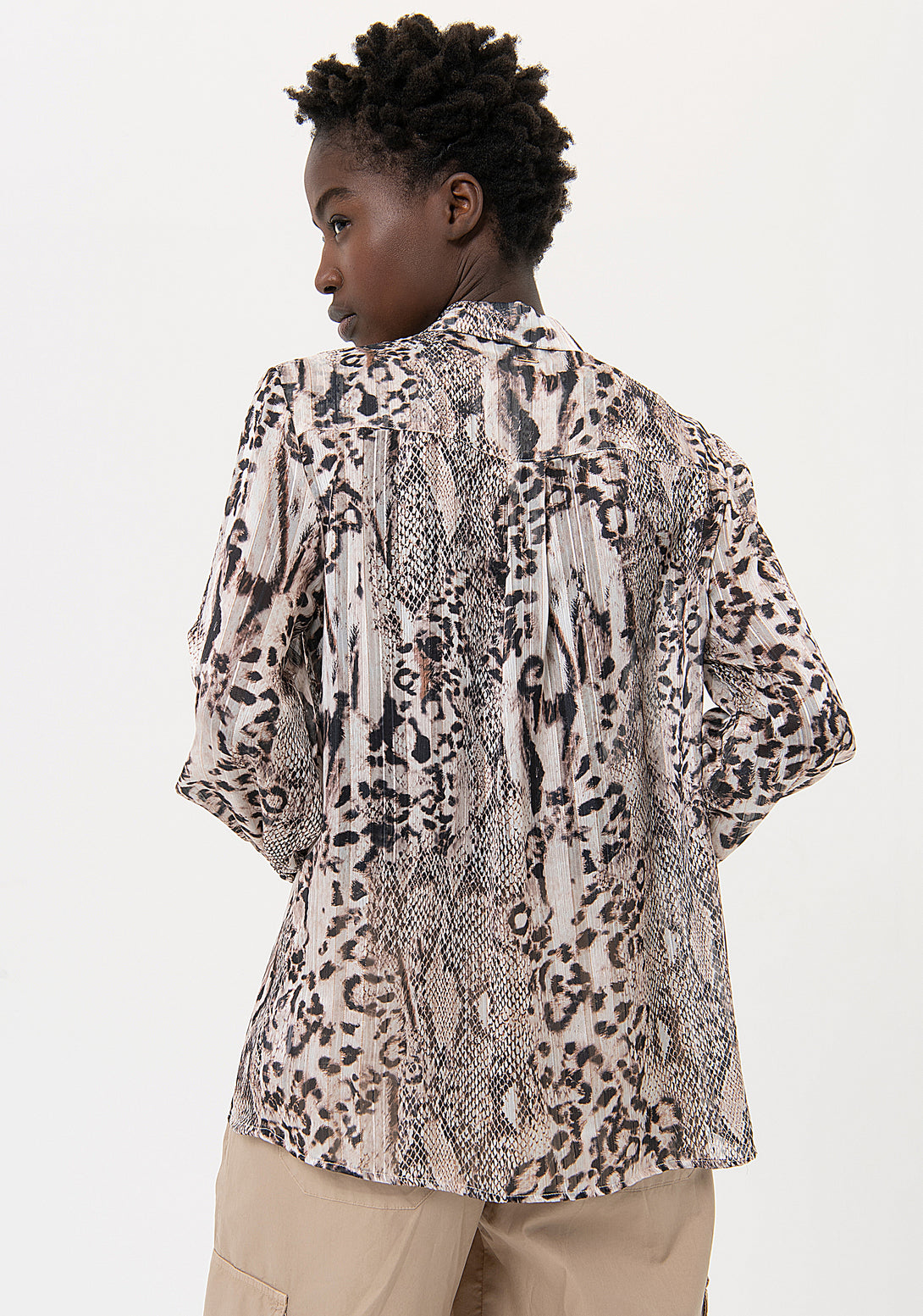 Shirt regular fit made in georgette with animalier pattern Fracomina FR24ST6010W668R8-S23-3