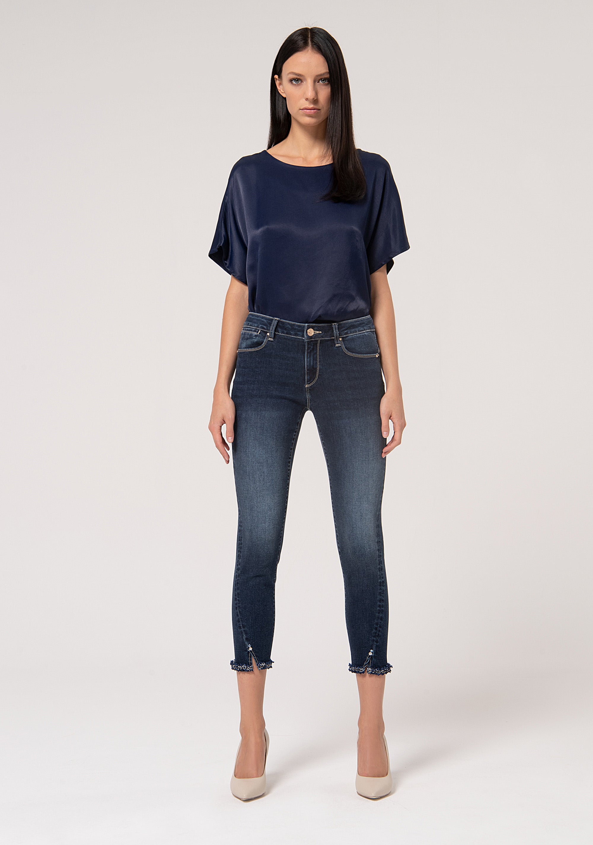 Jeans cropped with shape-up effect made in denim with dark wash Fracomina FR24WV9002D40901-117-1