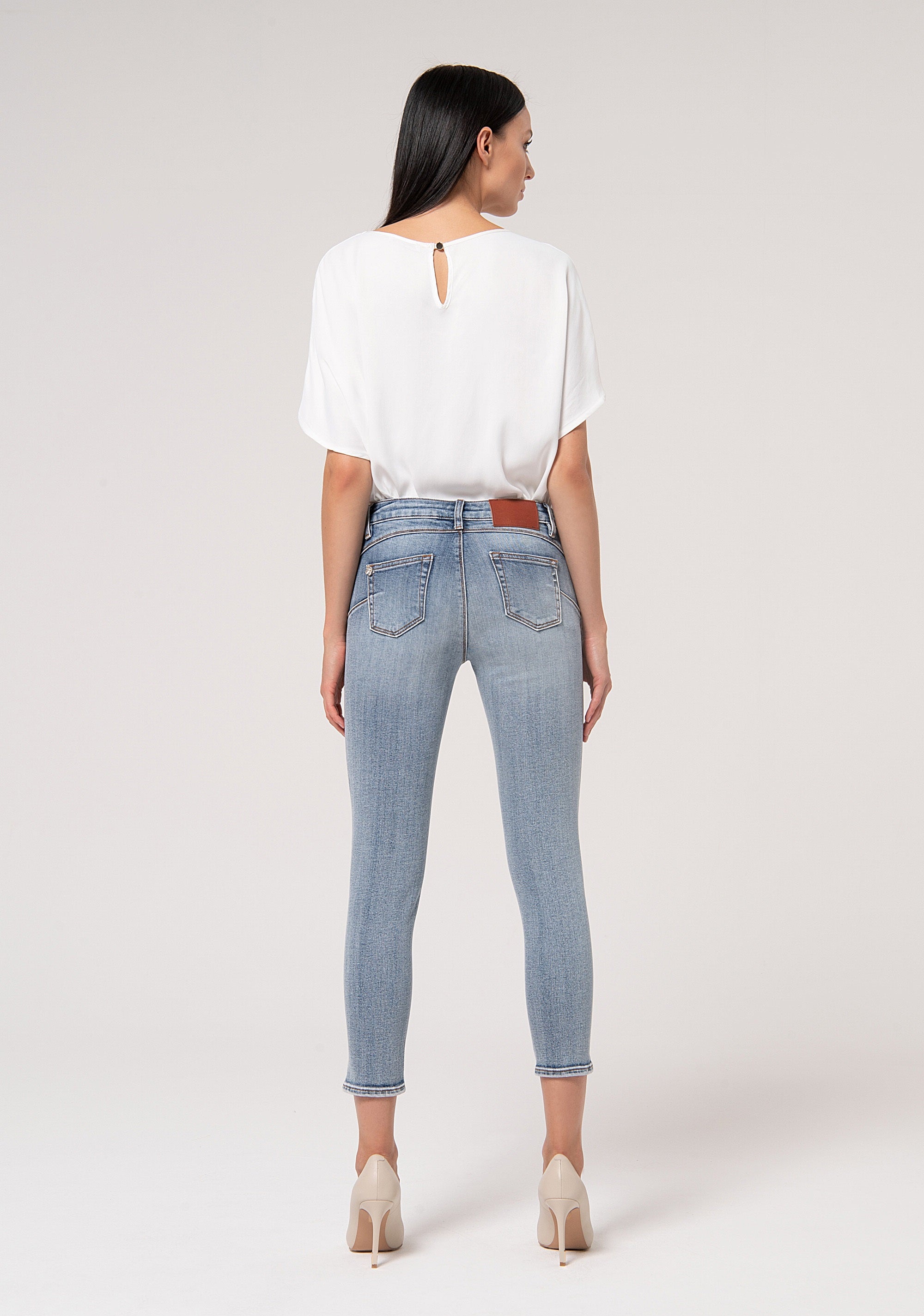 Jeans cropped with shape-up effect made in denim with bleached wash Fracomina FR24WV9002D409R9-S73-4_7b714d13-1c64-42a8-9411-6c9745c6b1ae