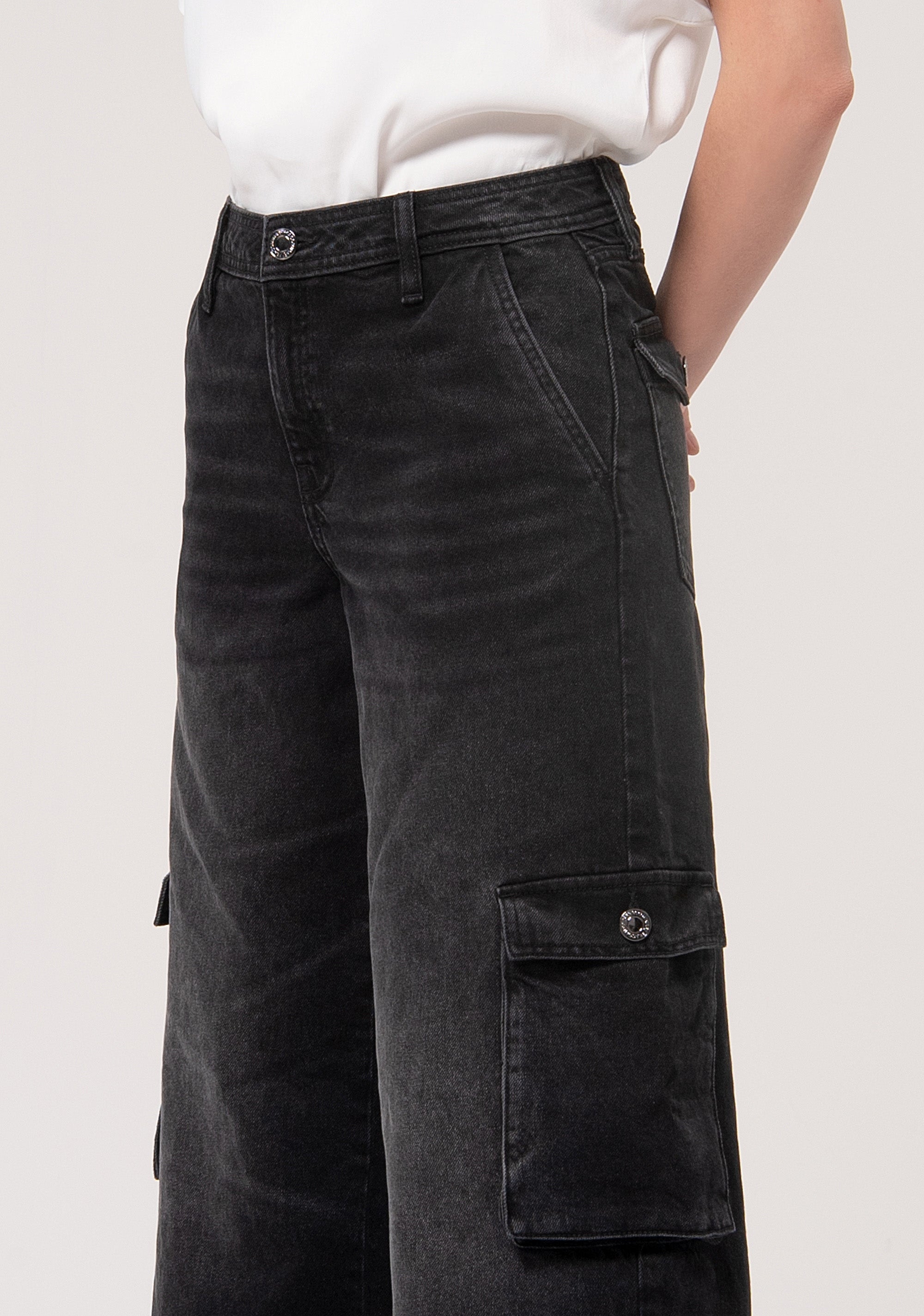 Jeans cargo flare made in black denim with dark wash Fracomina FR24WVC003D41904-H21-3