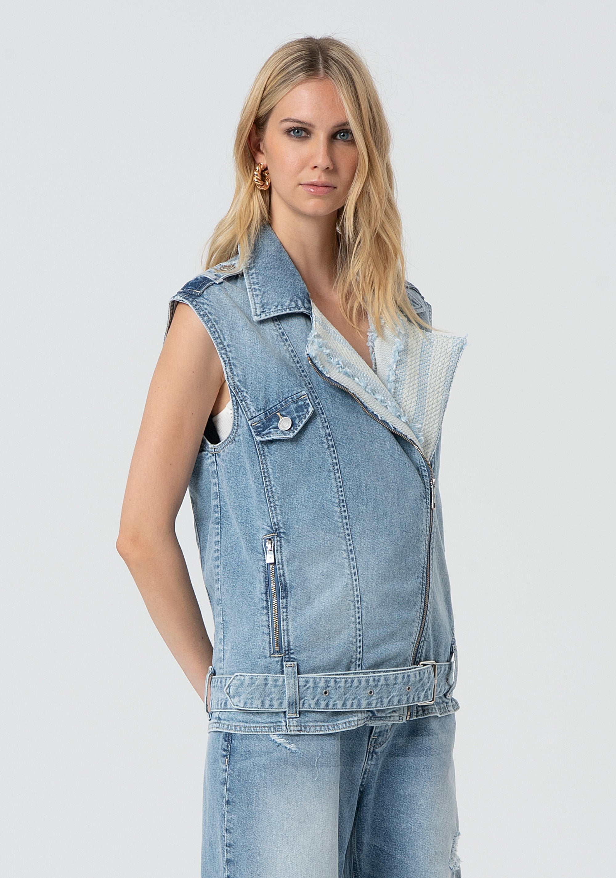 Gilet regular fit made in denim with bleached wash Fracomina FR25SJ5010D450S9-337-3