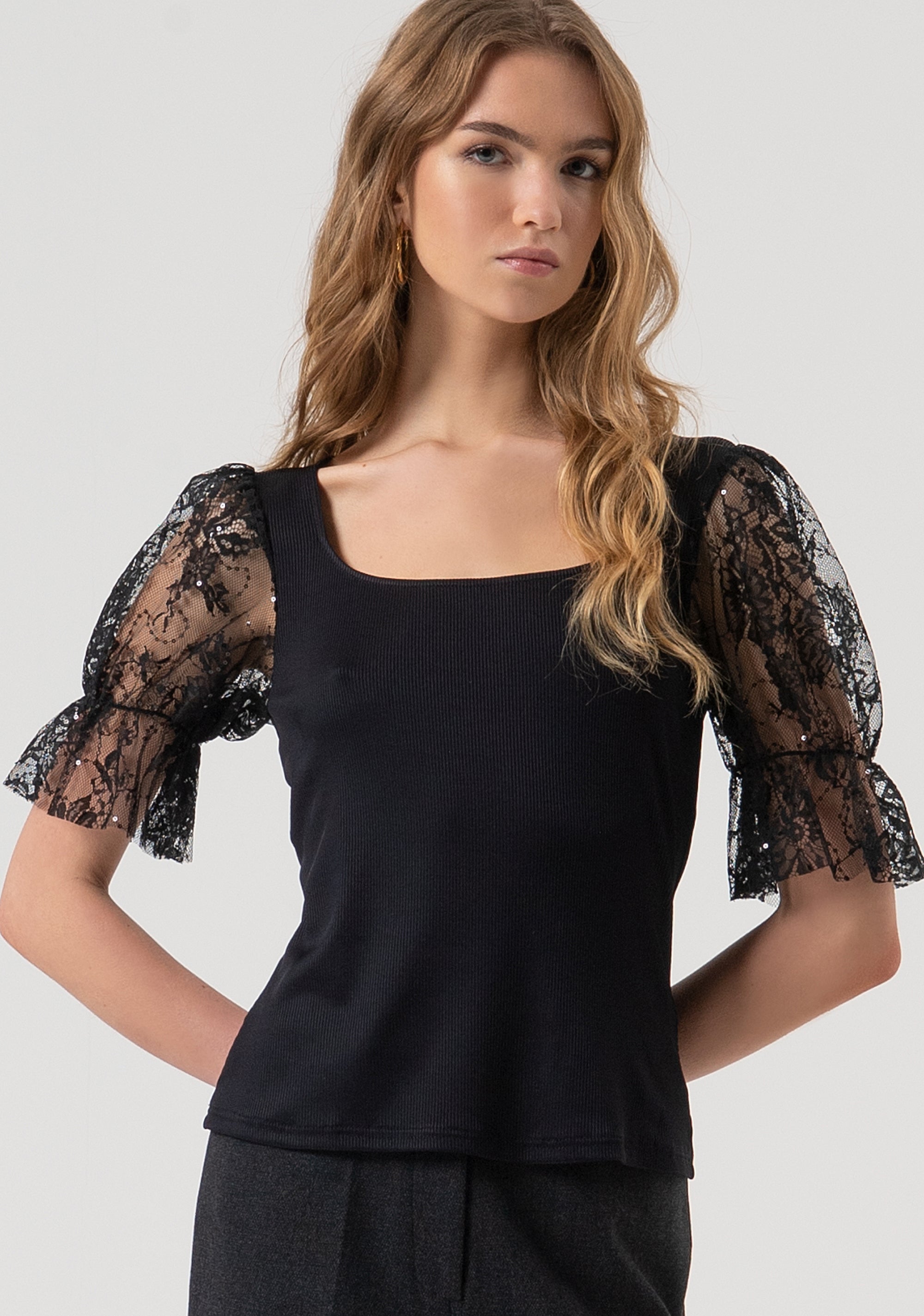T-shirt slim fit with short puffball sleeves made in lace Fracomina FR25WT3031J463G1-053-1